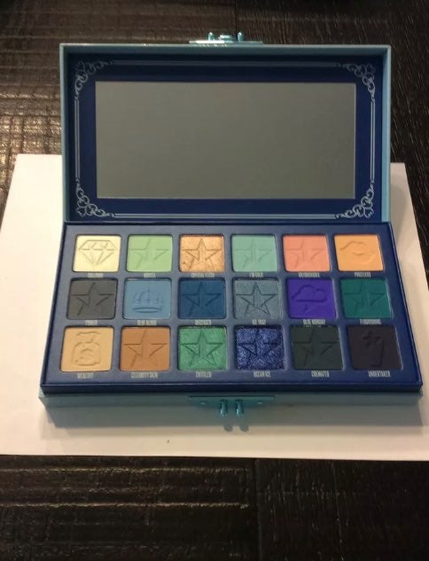 Jeffree Star Cosmetics Blue Blood Eyesha