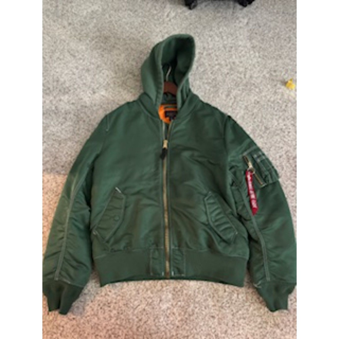 Alpha Industries Bomber Flight Jacket Size Small Green Zip Out Hood