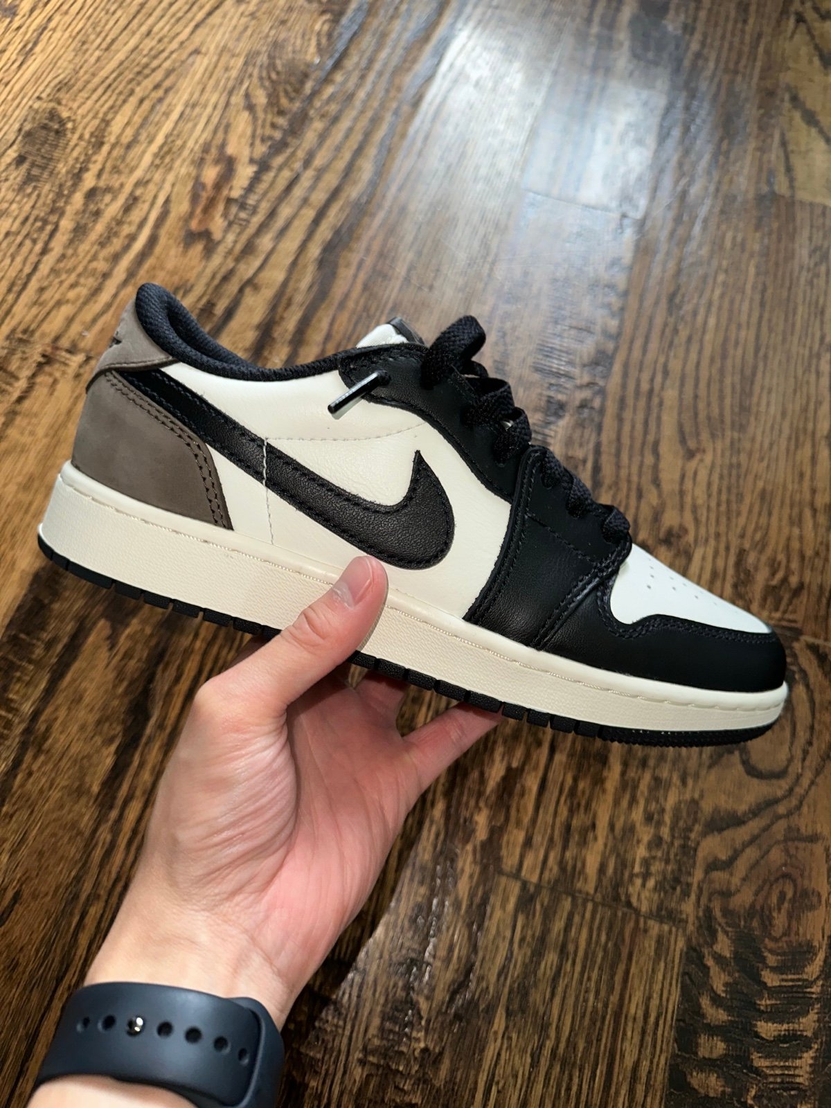 JORDAN 1 LOW MOCHA (GS)
