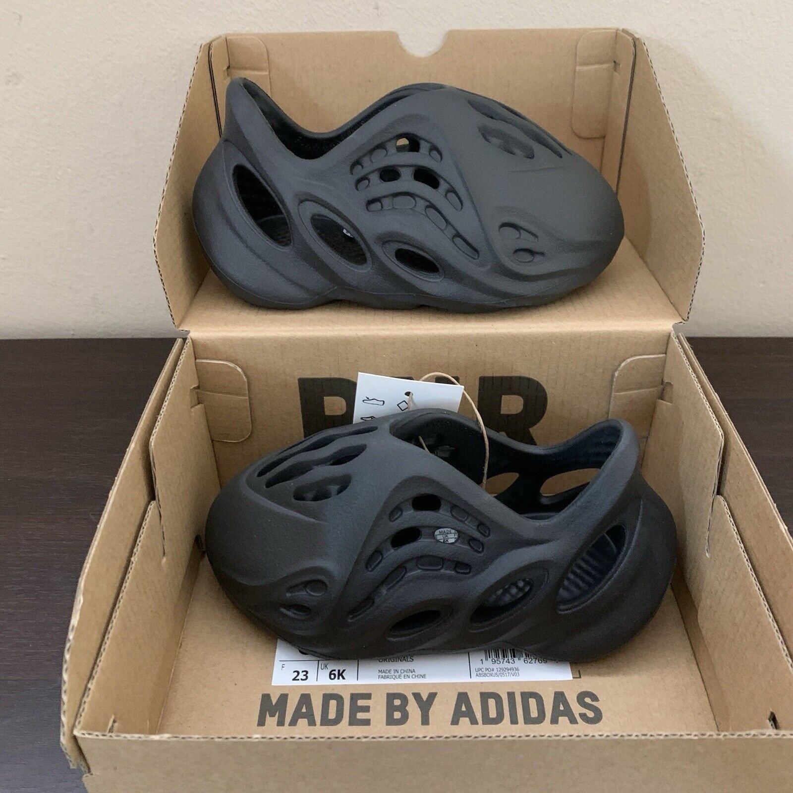 Adidas Yeezy Foam RNR Runner Onyx Black Carbon Infants Size 6k - HP5346
