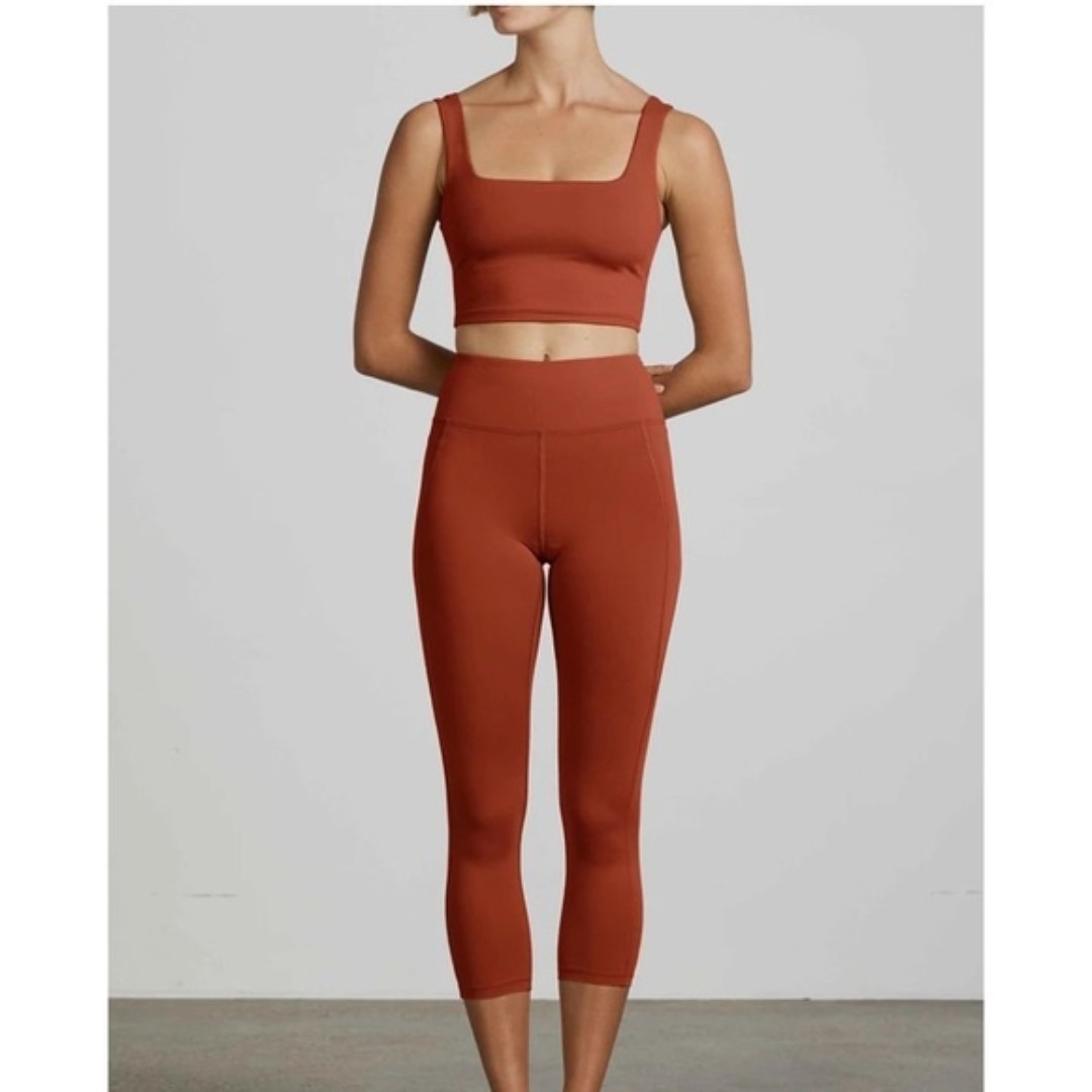 New Bondi Born Noah crop top in Clay Size Small