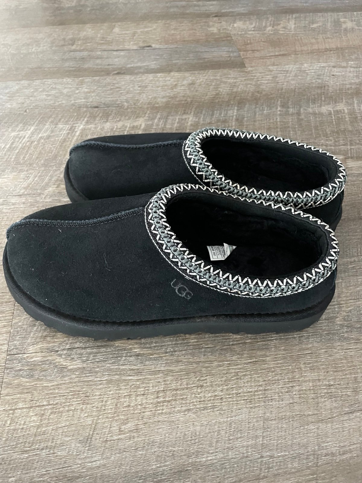 UGG Tasman black