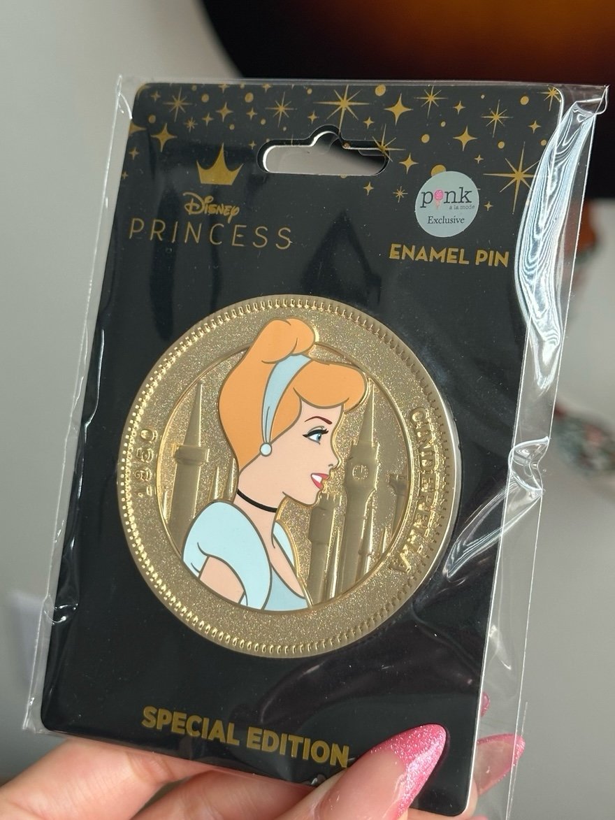 Disney Pink A La Mode PALM Coin Pin - Cinderella