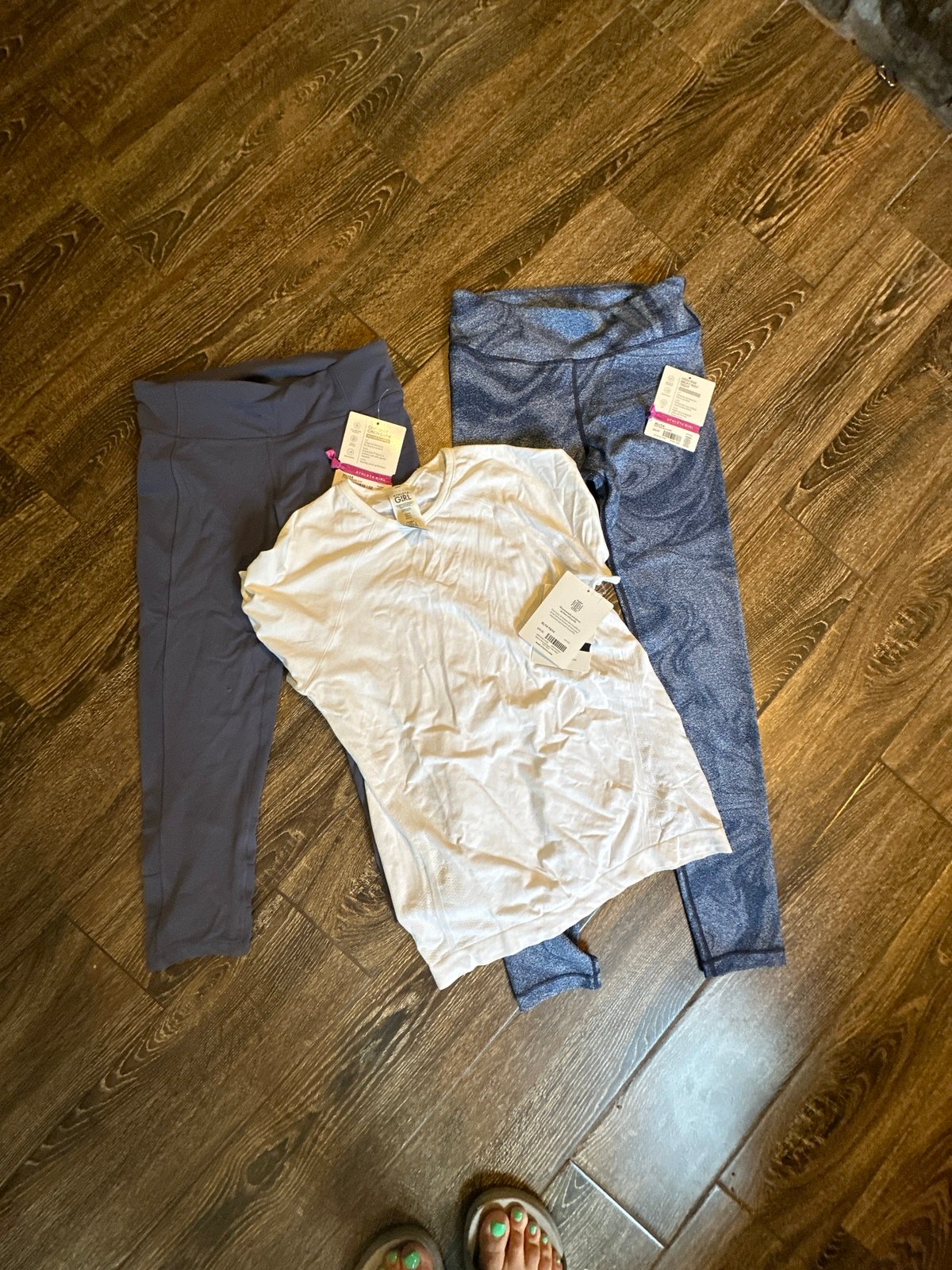 Athleta girl bundle 2 leggings and a shirt XL/14