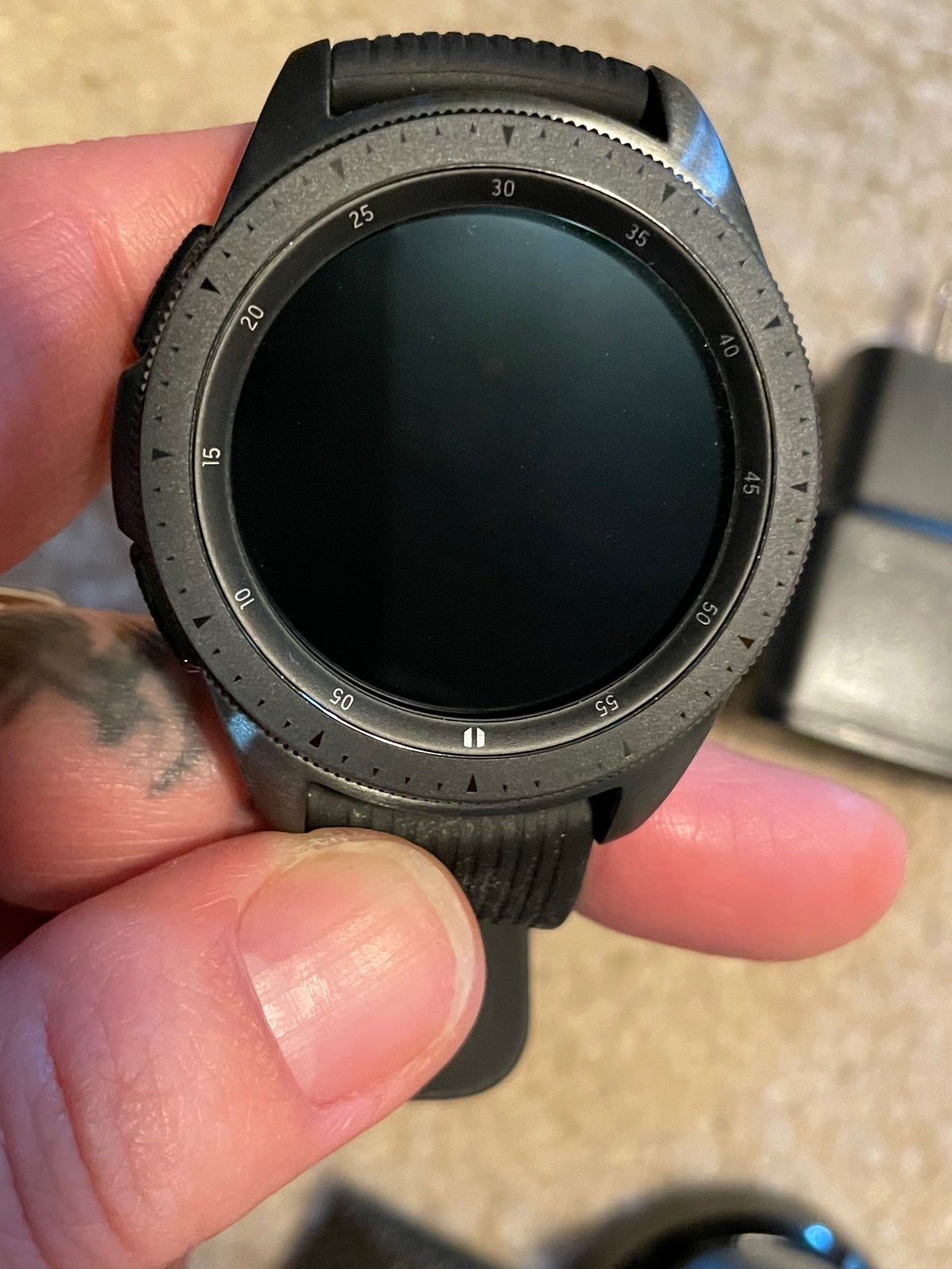Samsung Galaxy Watch Smartwatch 42mm LTE in Midnight Black