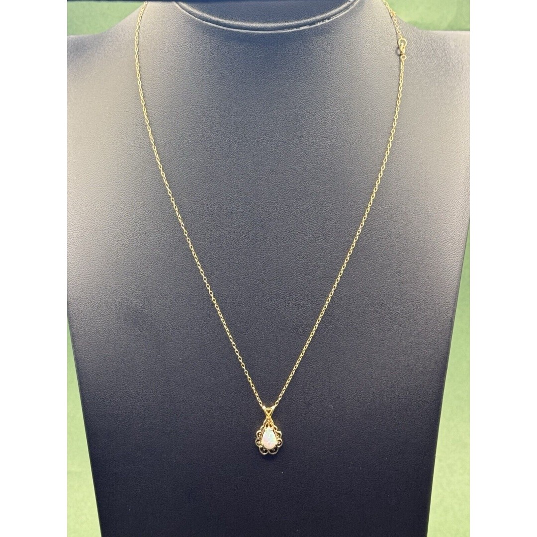 10kt Gold Opal Necklace