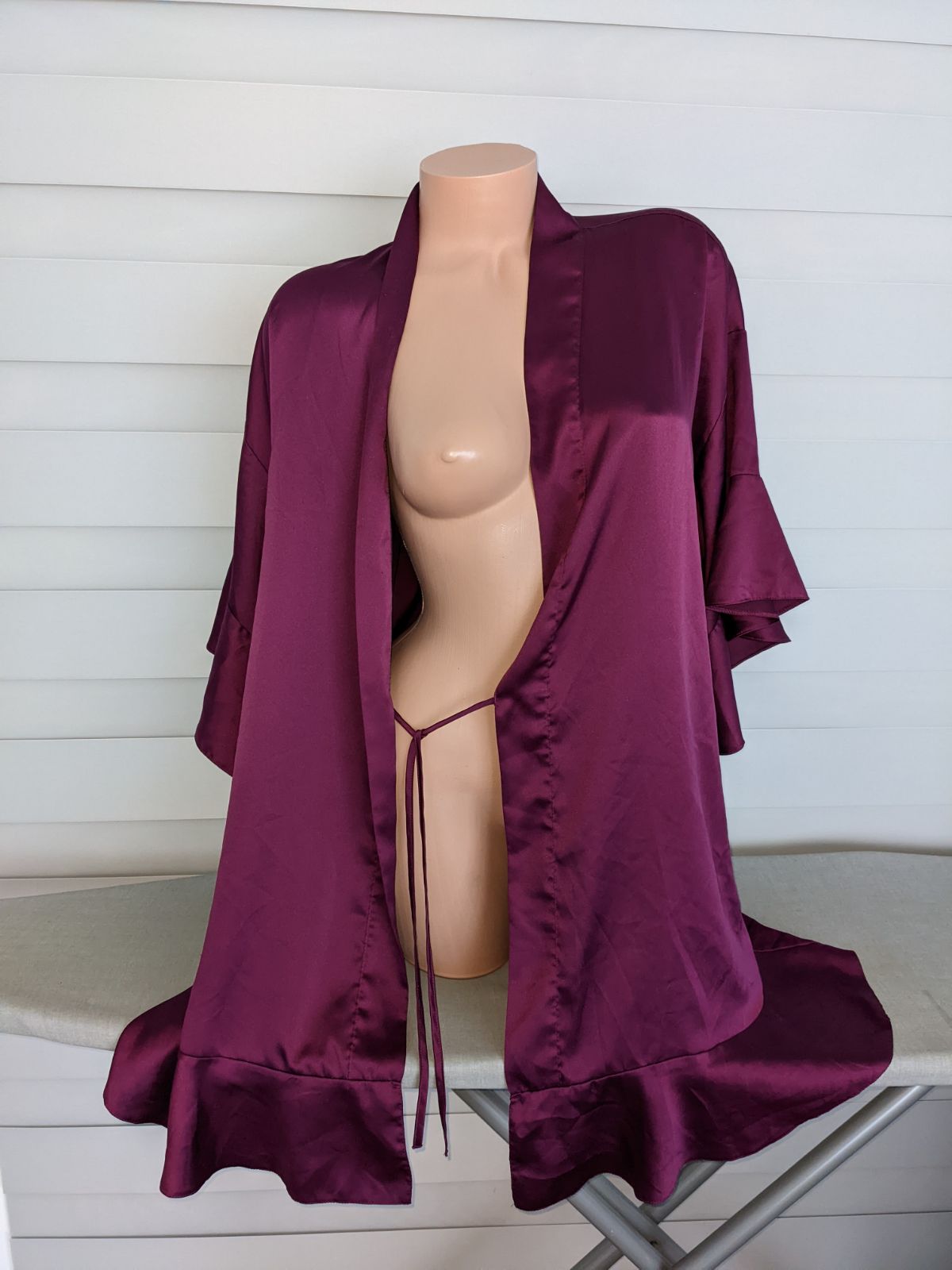 Victoria's Secret VS very sexy burgundy flounce sleek satin robe XS S