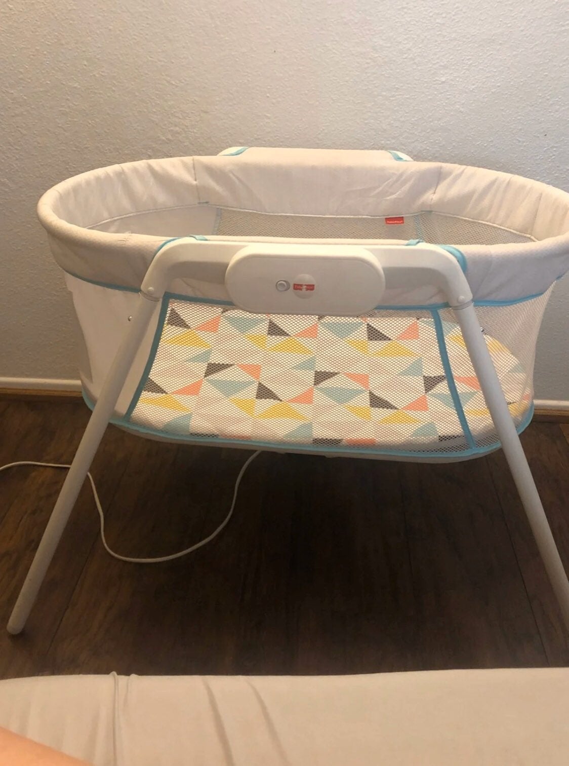 fisher price stow and go bassinet