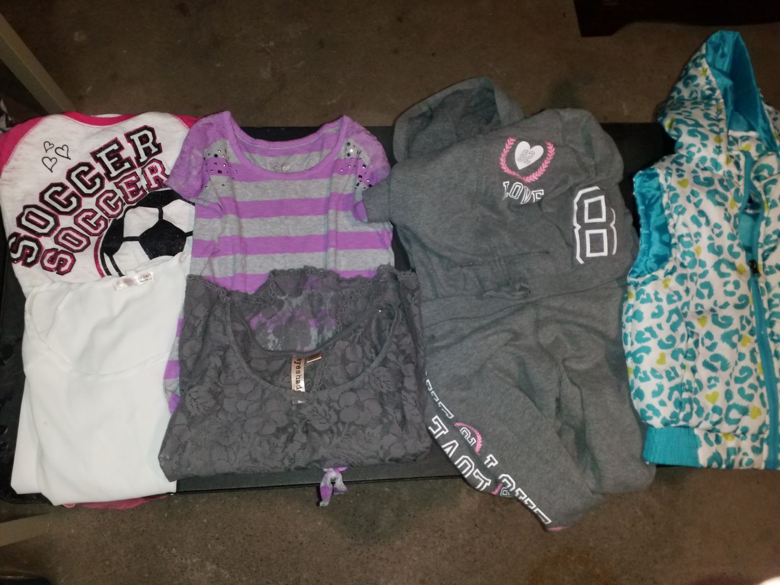Tons of name brand clothes youth girls s