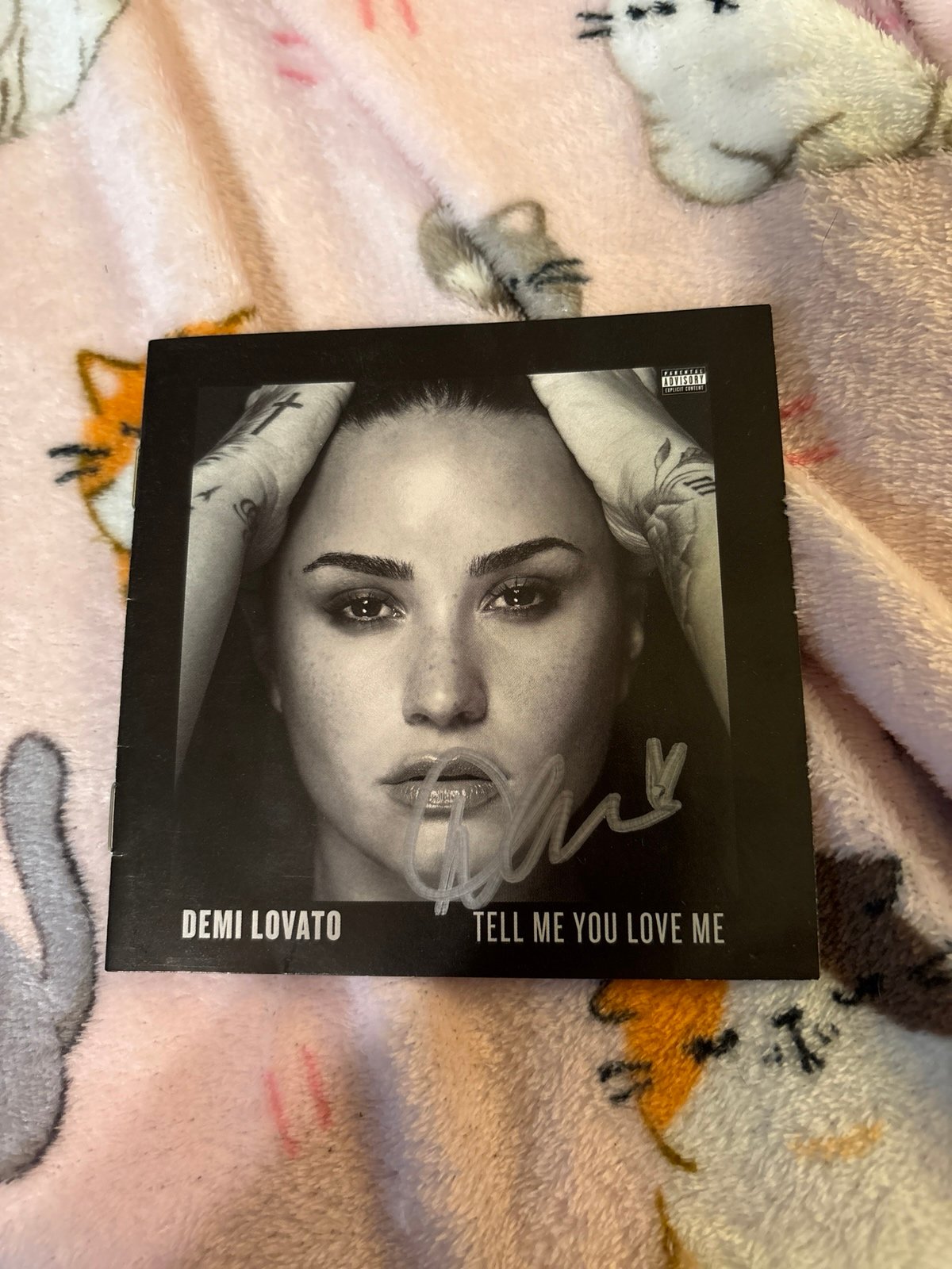 demi lovato signed TMYLM