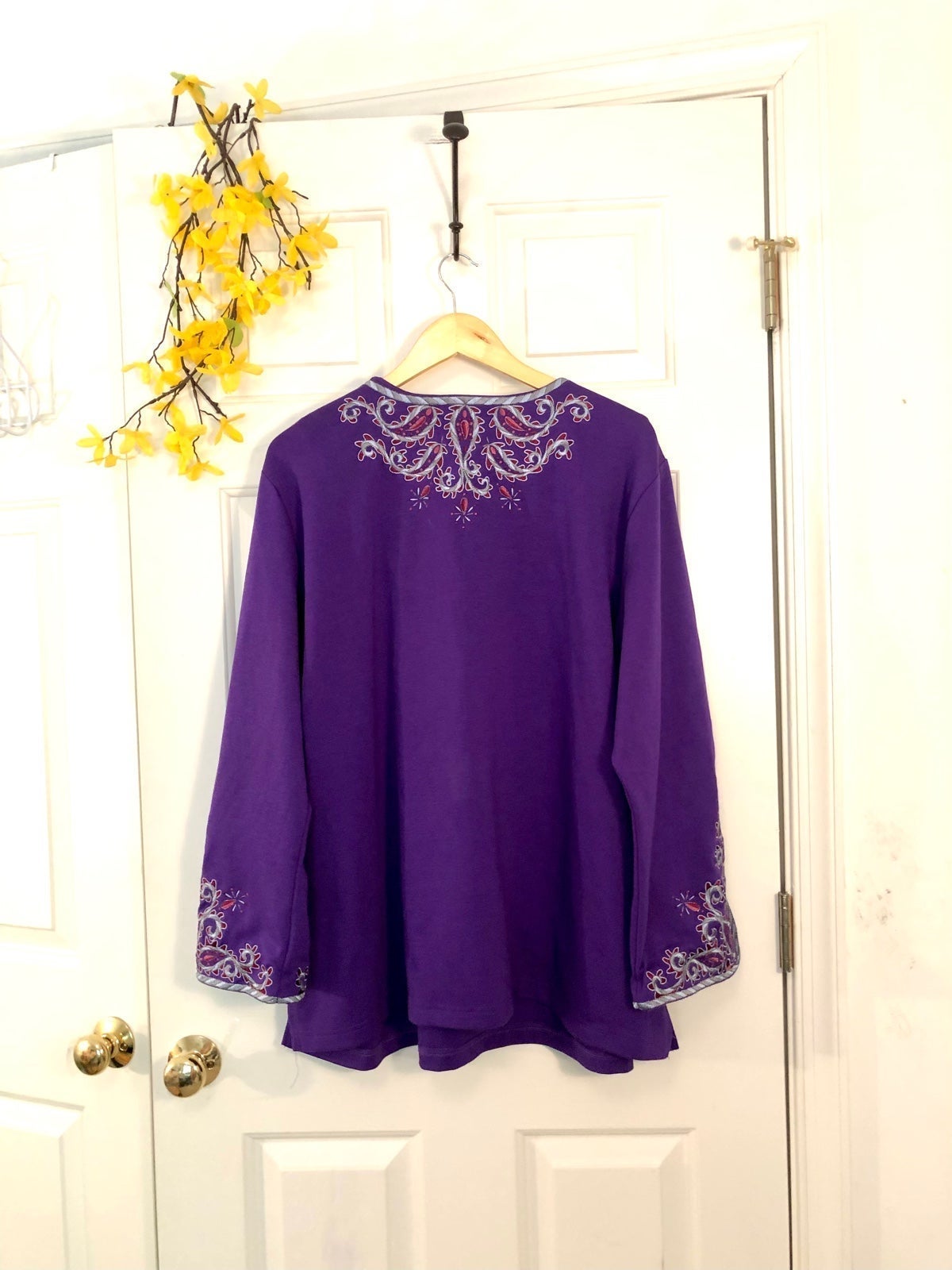 Bob Mackie Wearable Art Red Embroidered Paisley Print & Purple - www.vitorcorrea.com Bob Mackie Wearable Art Red Embroidered Paisley Print & Purple - www.vitorcorrea.com