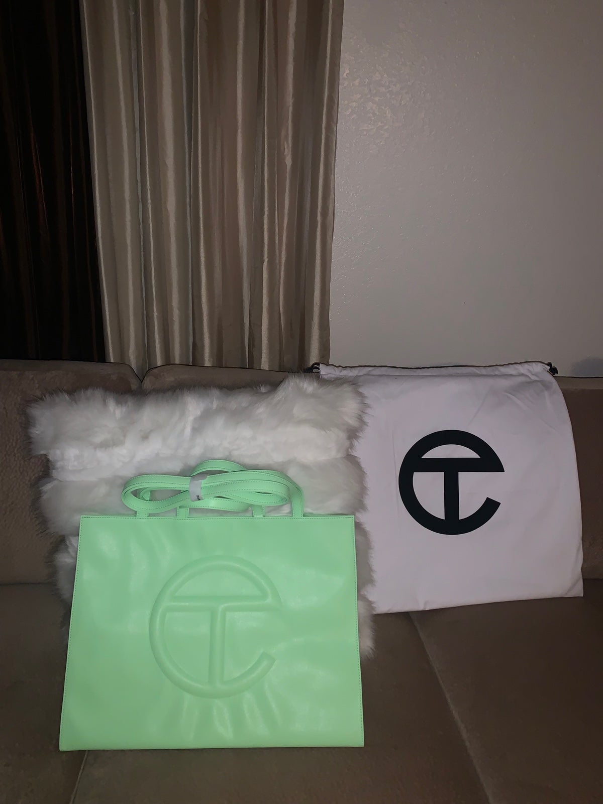 Large Double Mint Shopping Bag (BRAND NEW) (I will pay for shipping)