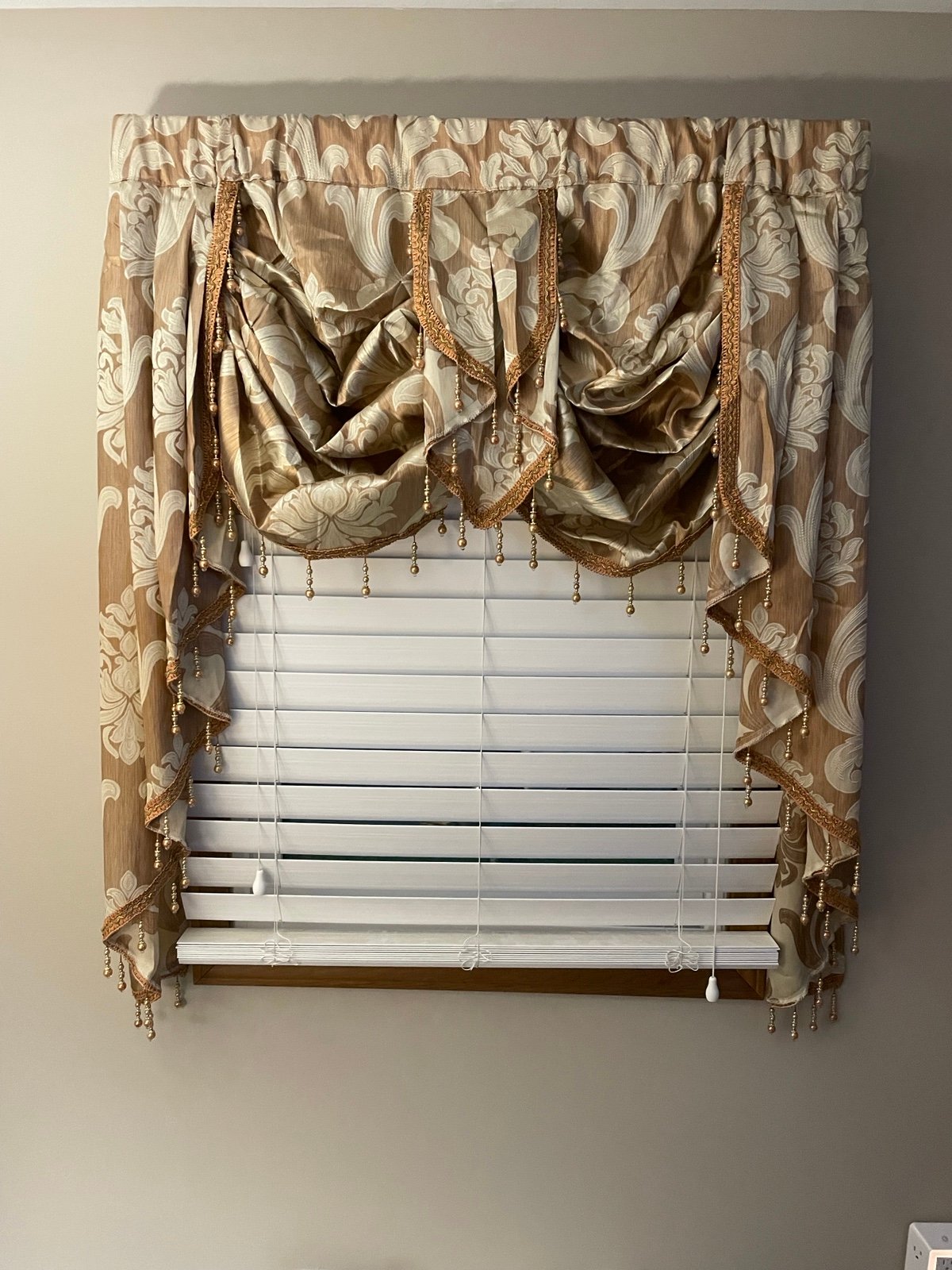 3 Beaded Cascade Drapes Beige/Cream Damask NEW