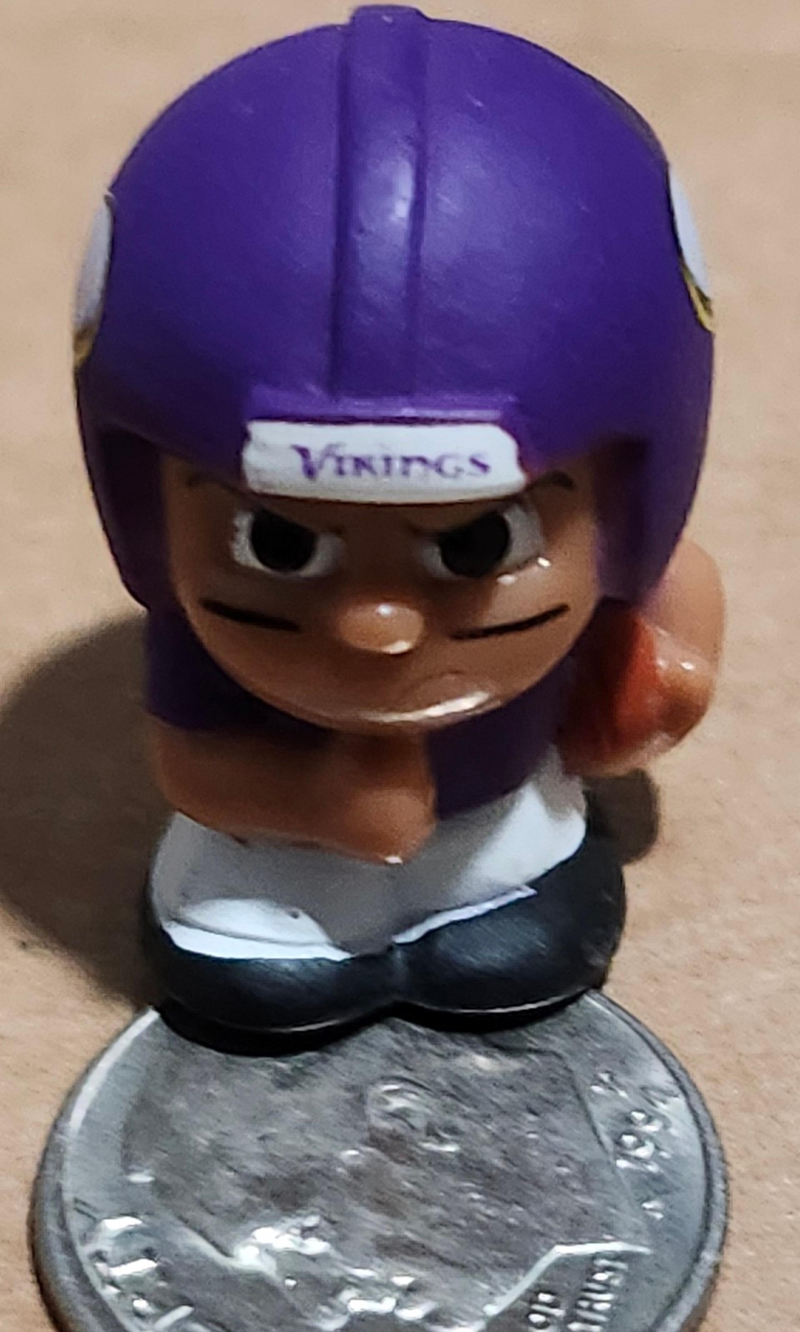 Vintage NFL Teenymates Minnesota Vikings Mini Action Figure Football Player GC!