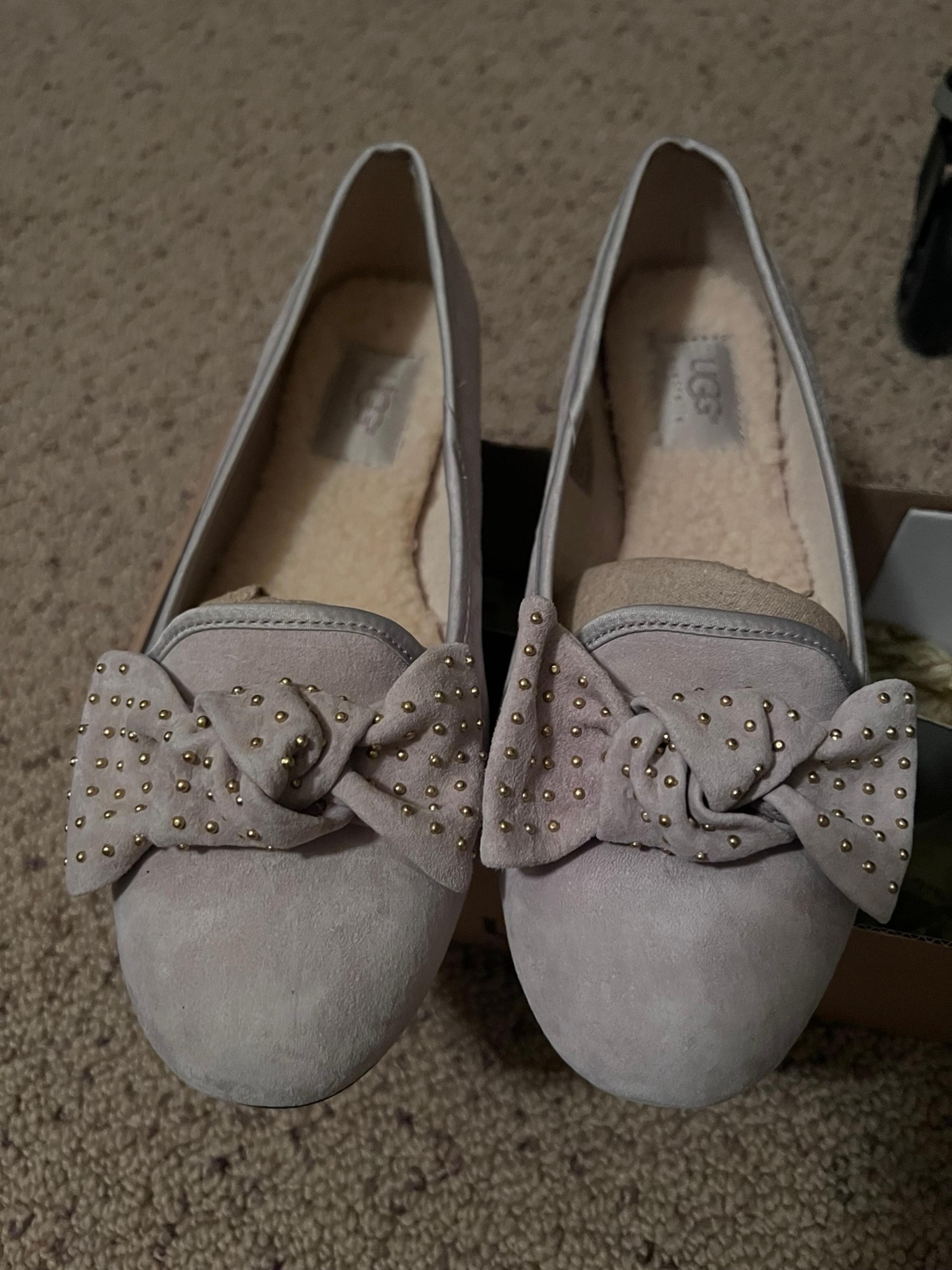 UGG Australia Alloway Studded Bow Flats Suede Slip On Shoes  Sz 6