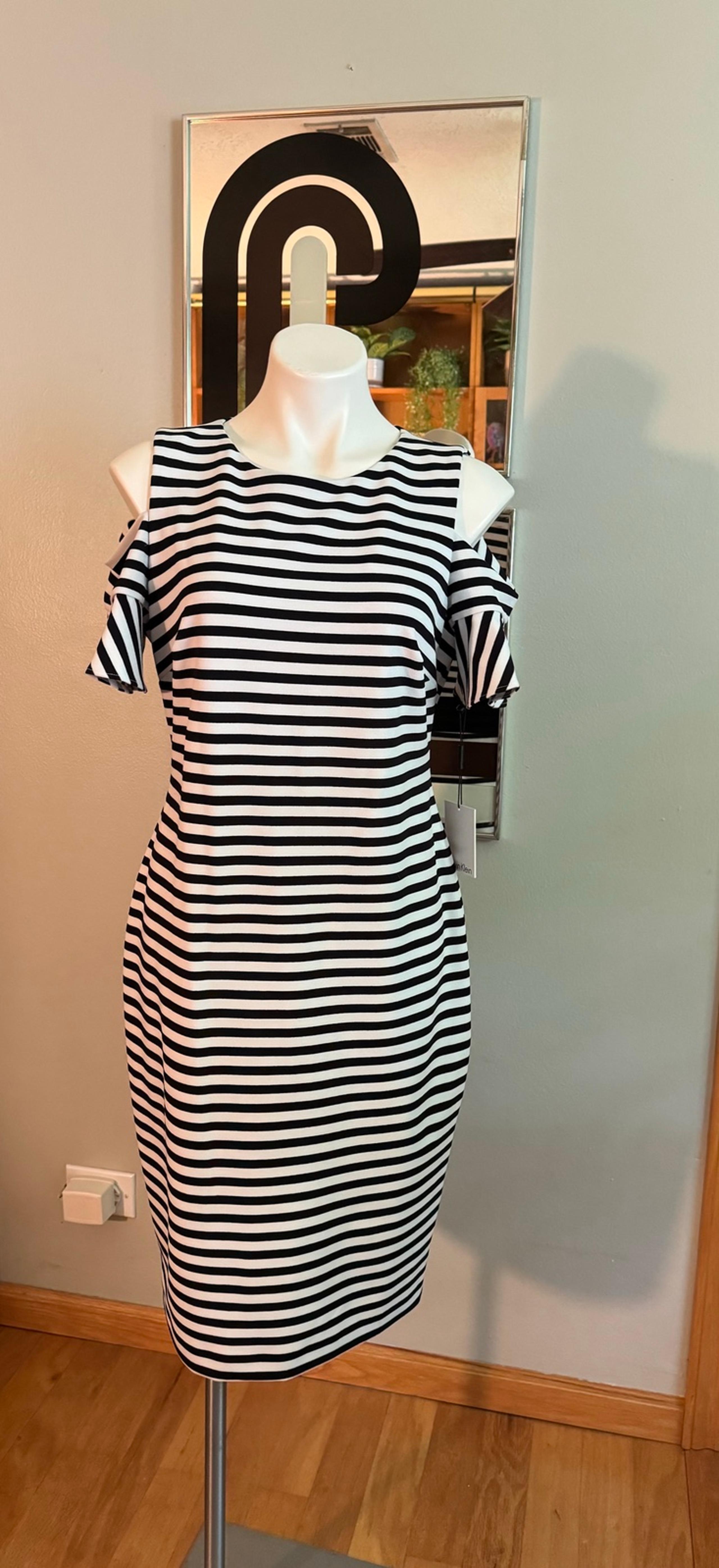 Calvin Klein Women’s Dress Black White Striped Cold Shoulder Dress Size 12