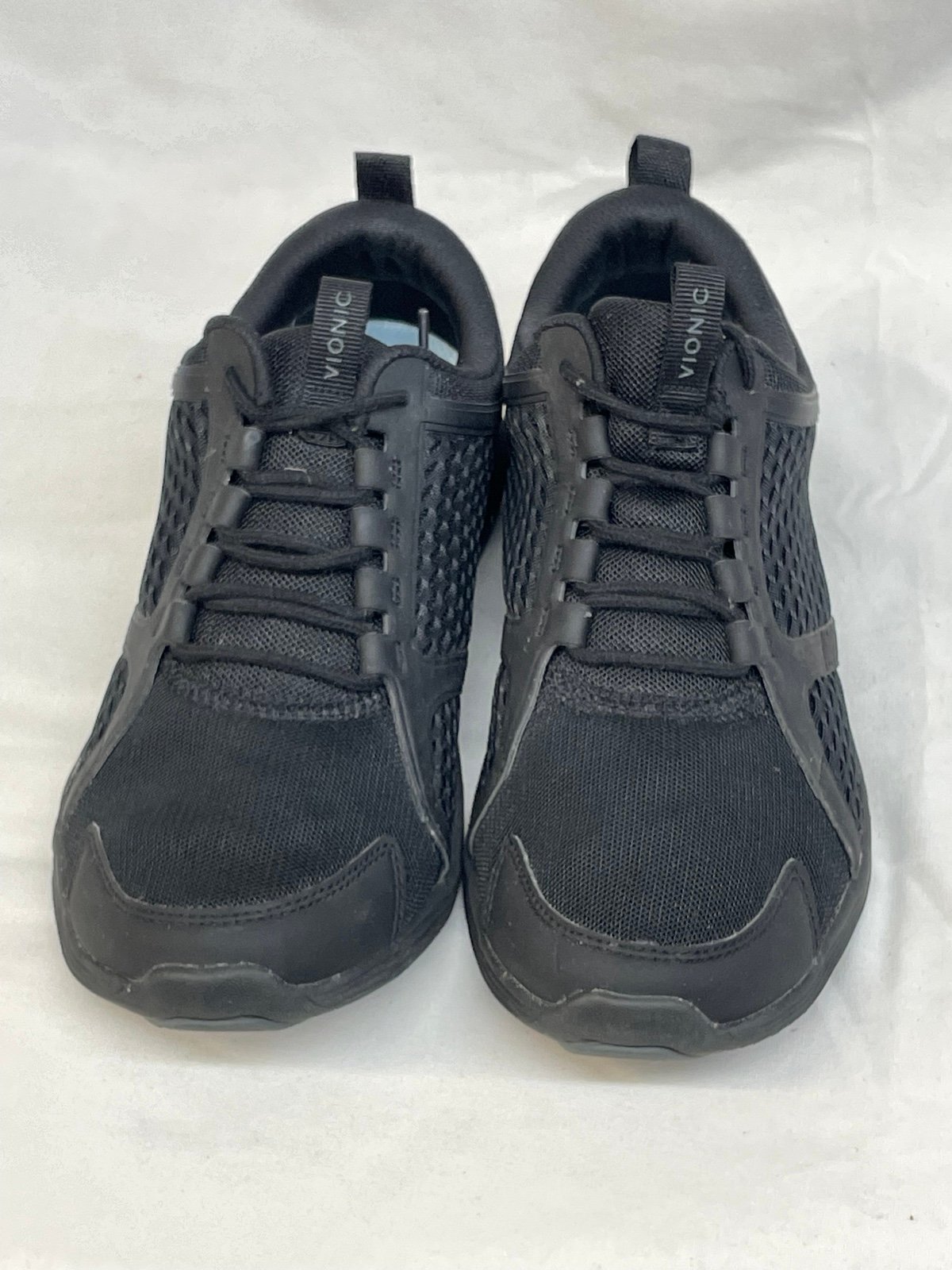 Vionic Black Athletic low top Sneakers ladies sz 7.5