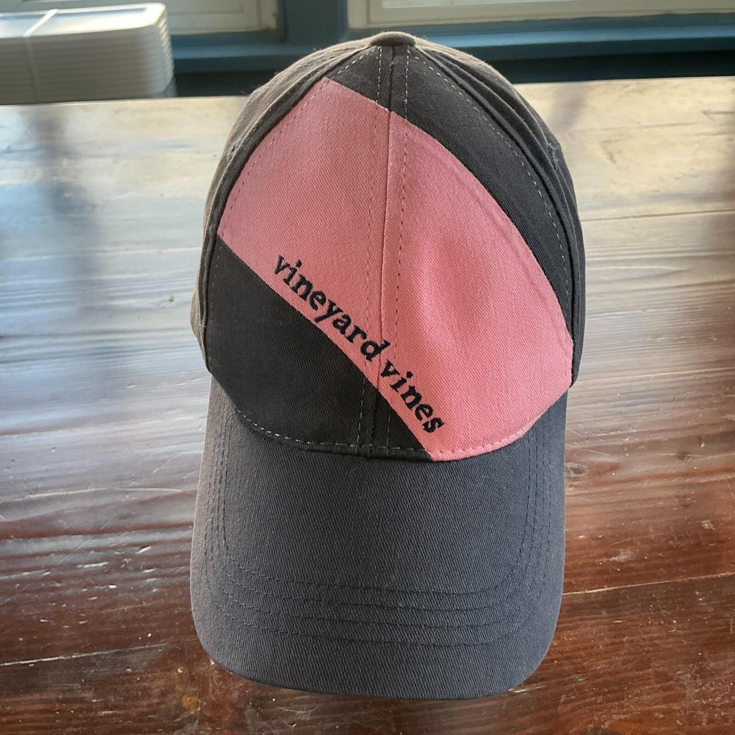 Kentucky Derby Baseball Hat Men's Navy Pink Logo Strapback Hat - vineyard vines