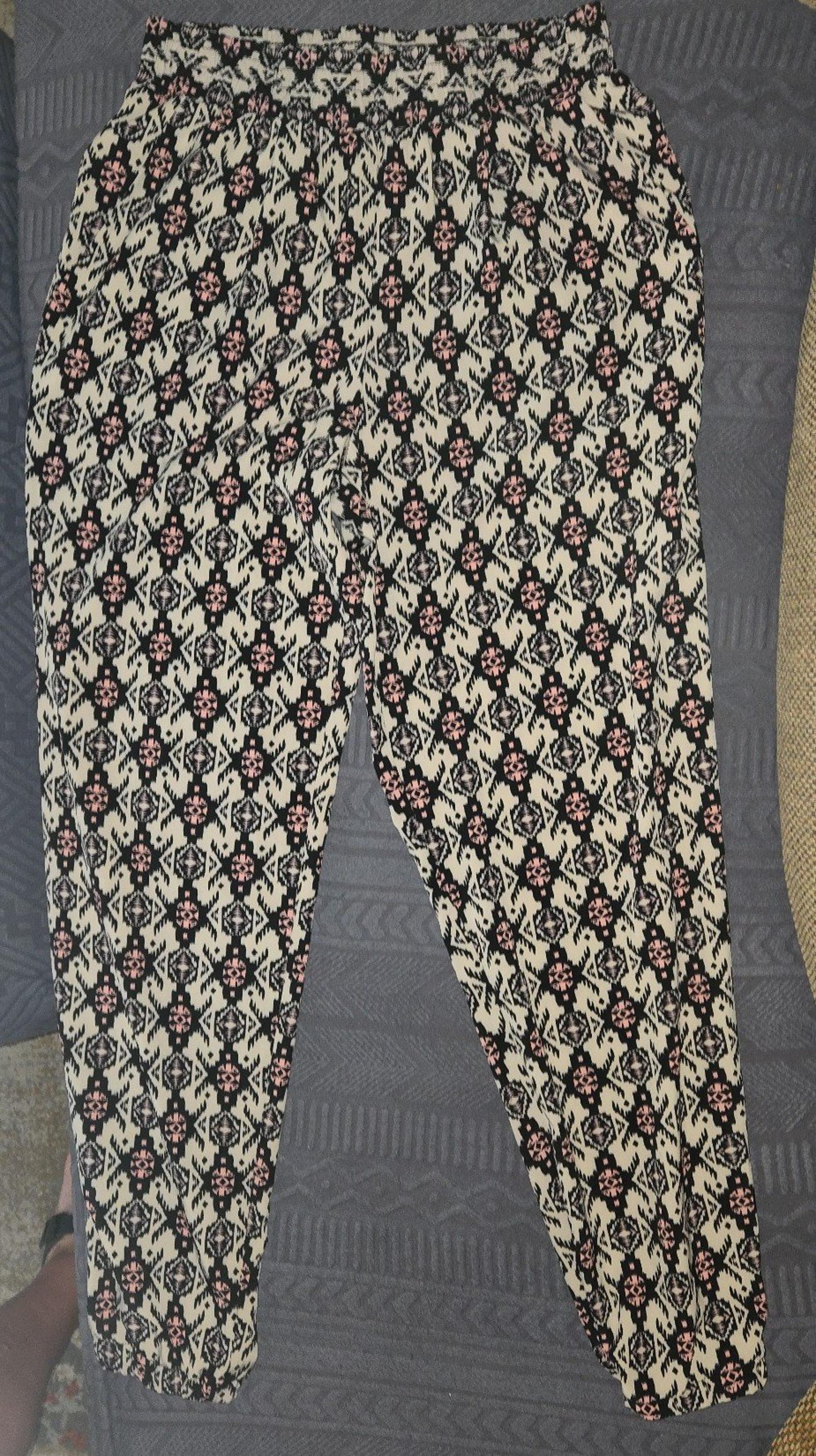 ☆☆XHILARATION SZ S/ Poly/Spandex Beige Pink Black Pull On Elastic CuffED Pants☆☆