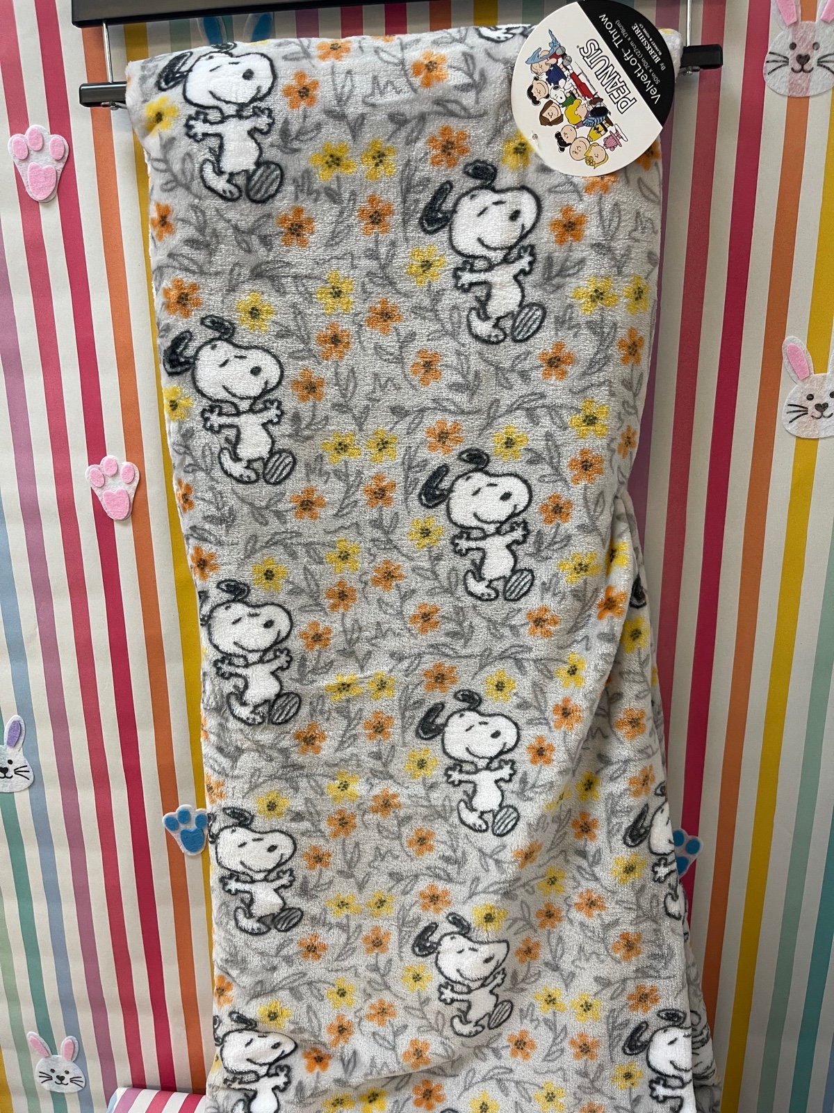 Peanuts Snoopy Spring Flower Blanket