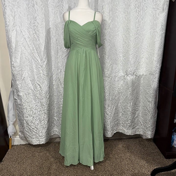 Tea green of the shoulder long formal prom bridesmaids gown size 4 dress