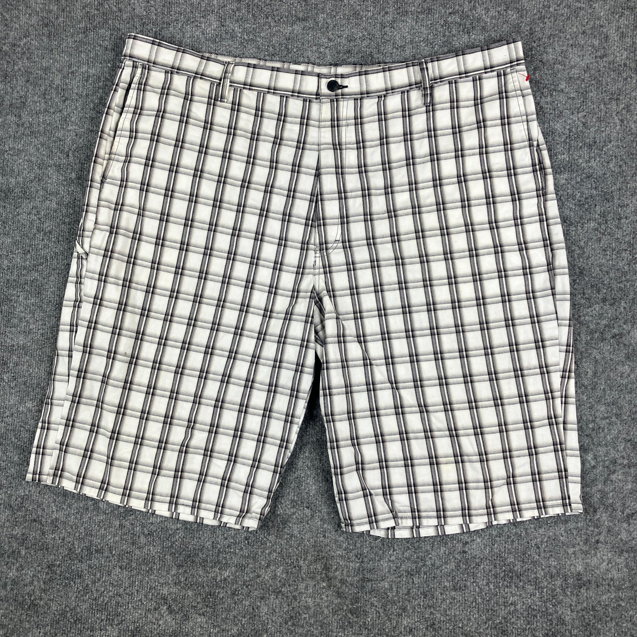 Plaid Shorts Mens Size 38 White Gray Flat Front Casual Golf Checkered Pre-owned