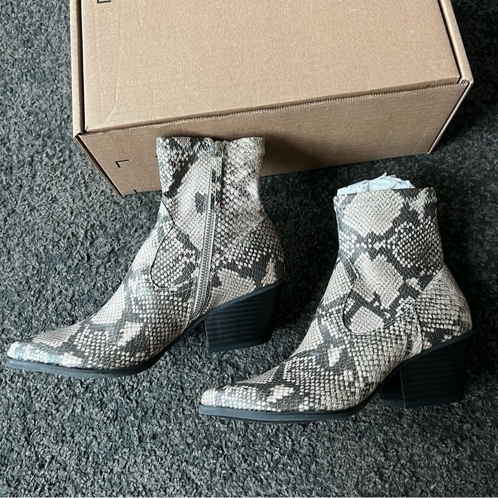 dolce vita sonji snake print booties retail 139