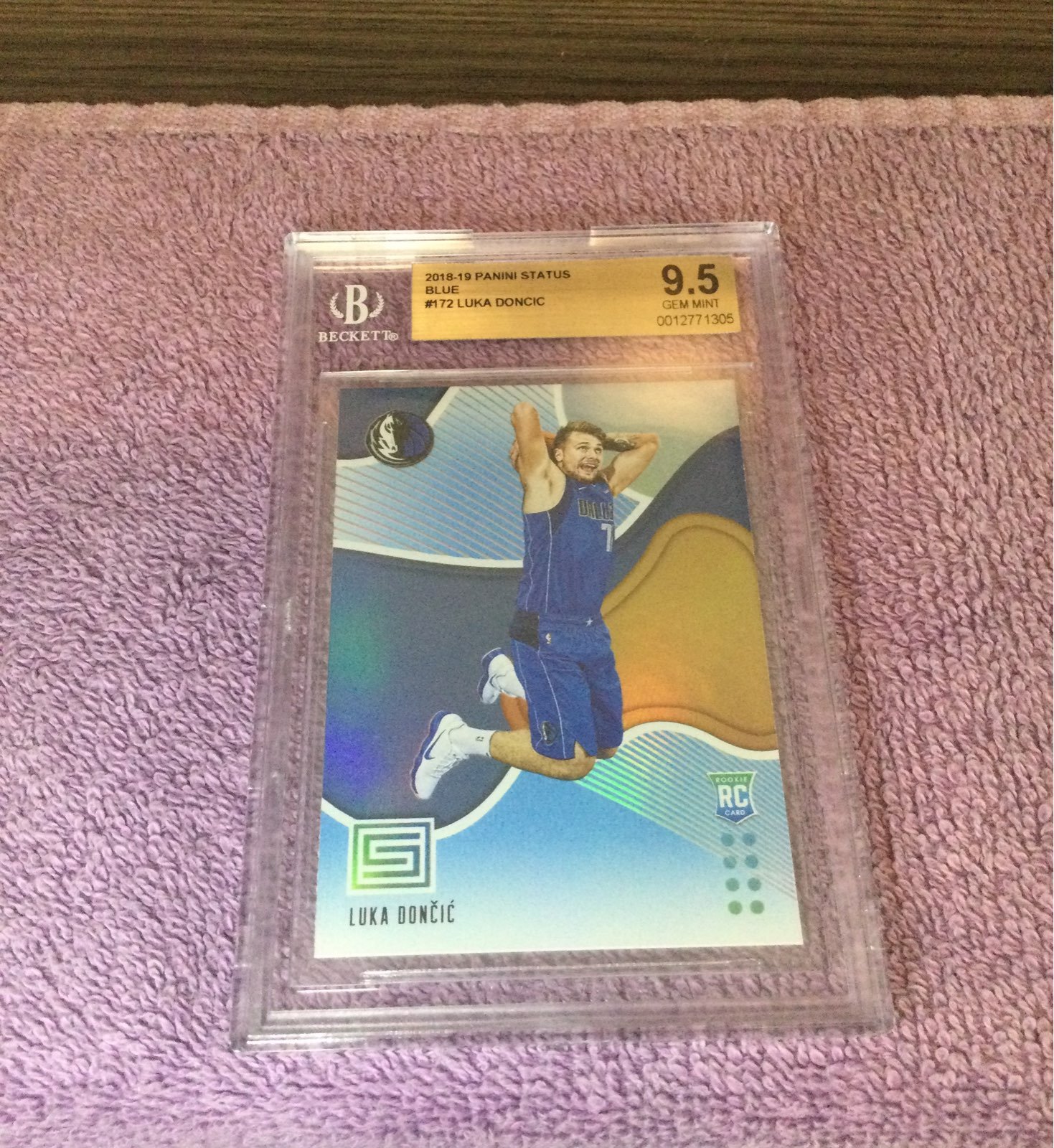 RARE AQUA Luka Doncic Rookie Status CARD #172 BGS 9.5 GEM MINT