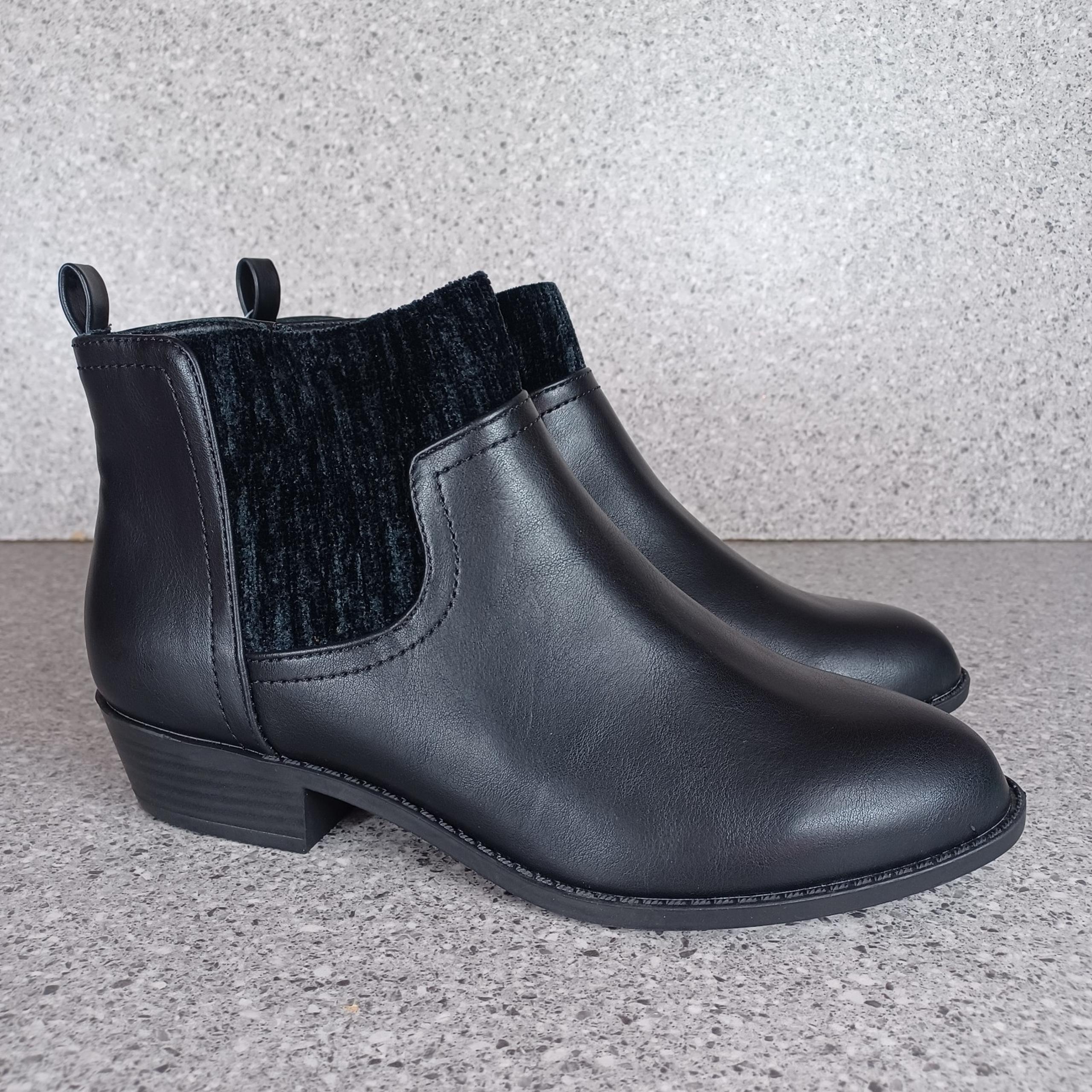 Torrid Ankle Bootie Black Boots Women's Size 7 Wide Width Shoes
