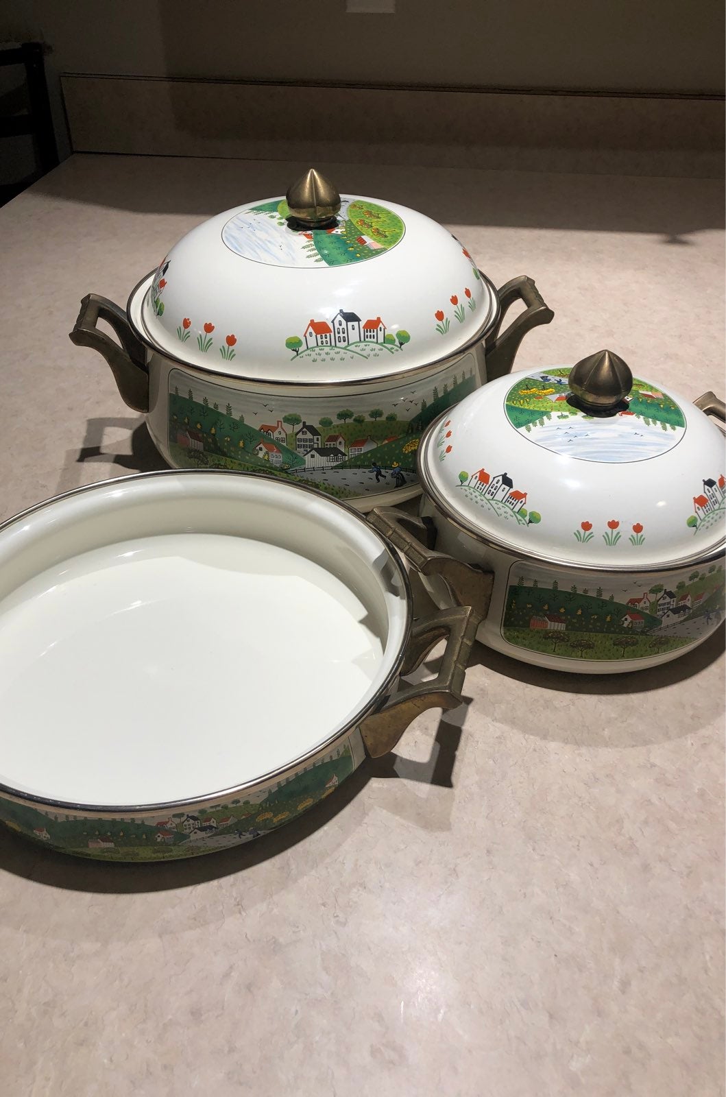 Vintage NEWCOR Regency Amish Cookware