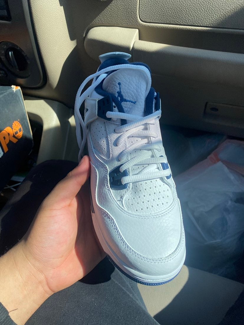 Jordan retros 4 legend blues