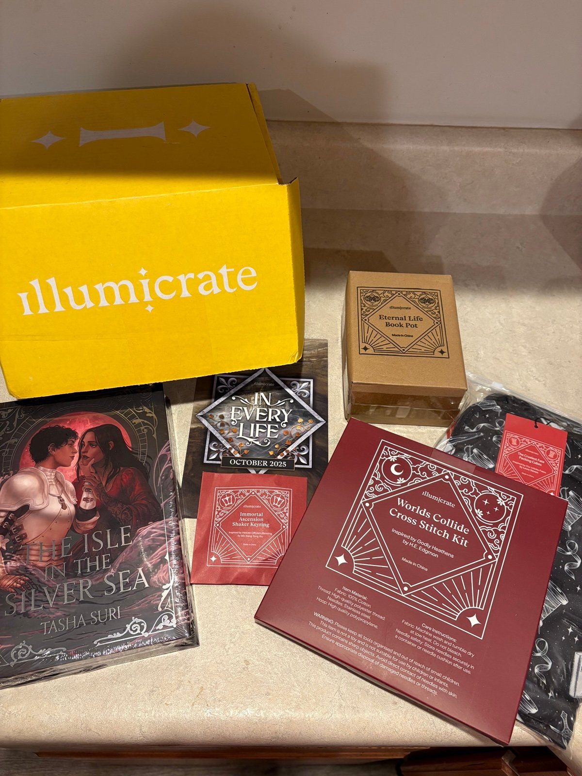 Illumicrate October full box