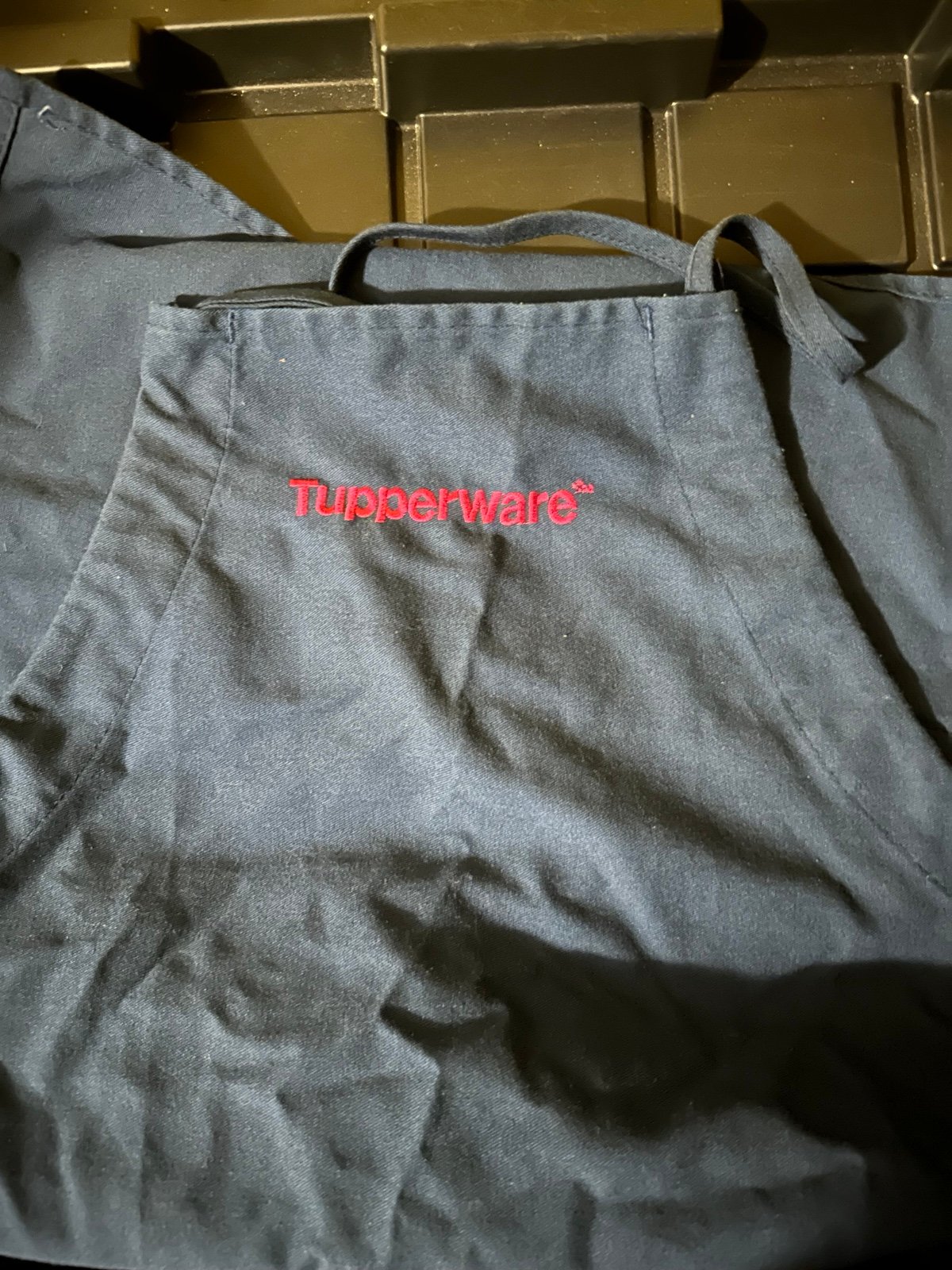 Vintage-rare! Tupperware Navy Apron with hot pink embroidery & 2 pockets