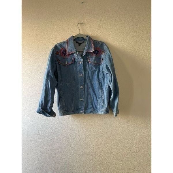 Vintage 90s embroidered denim jean jacket size medium