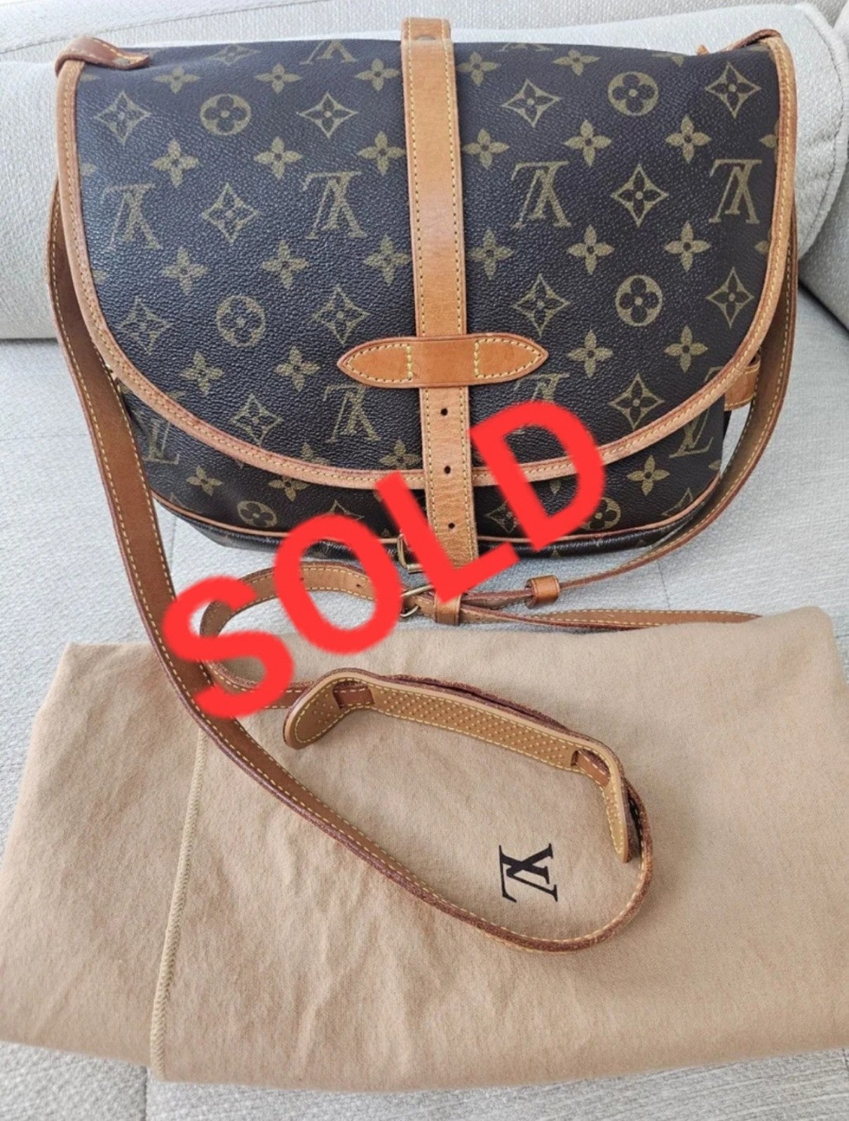 Louis Vuitton Saumur MM /30