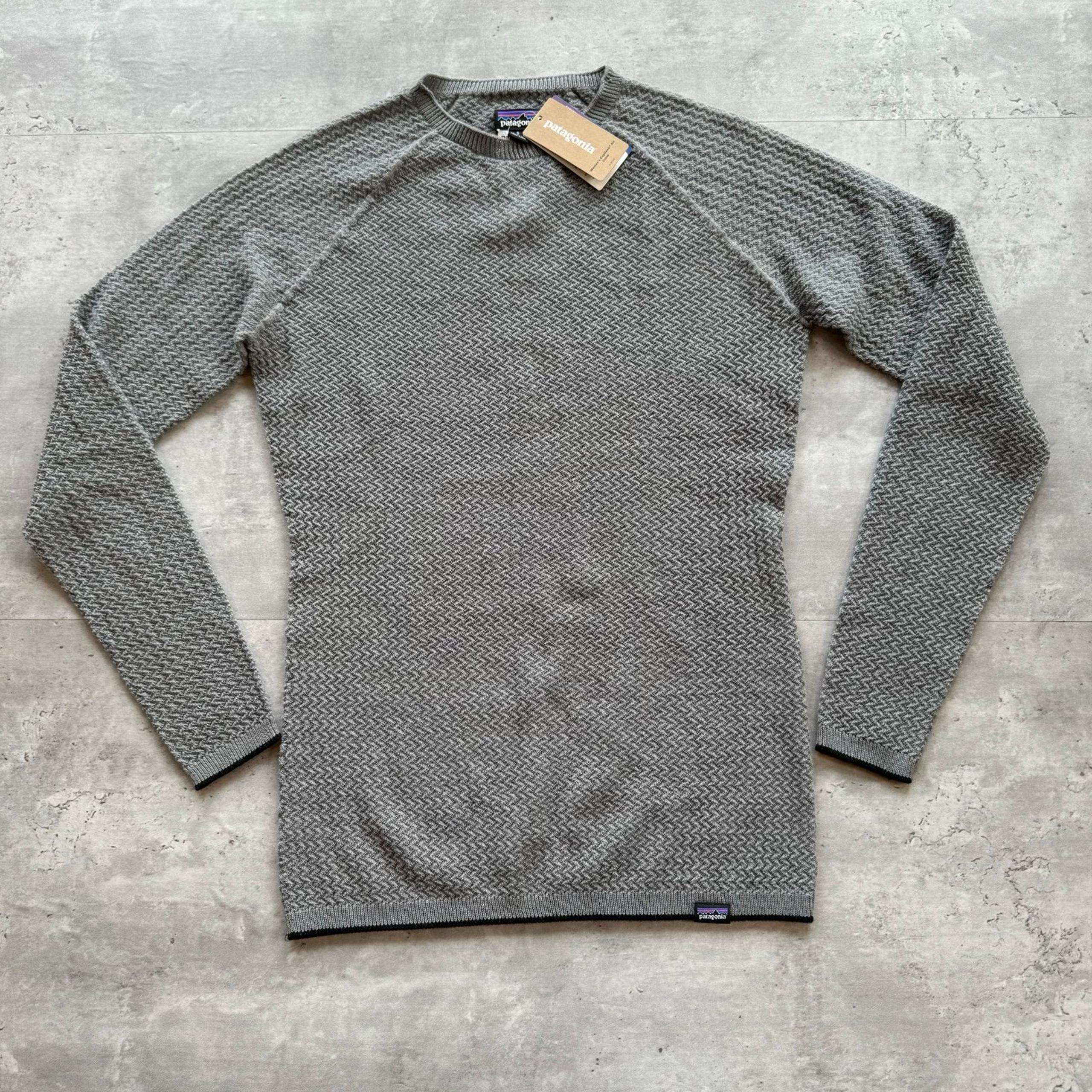 NWT Patagonia Capilene Air Merino Wool Blend Crew Top, Women’s Small Grey