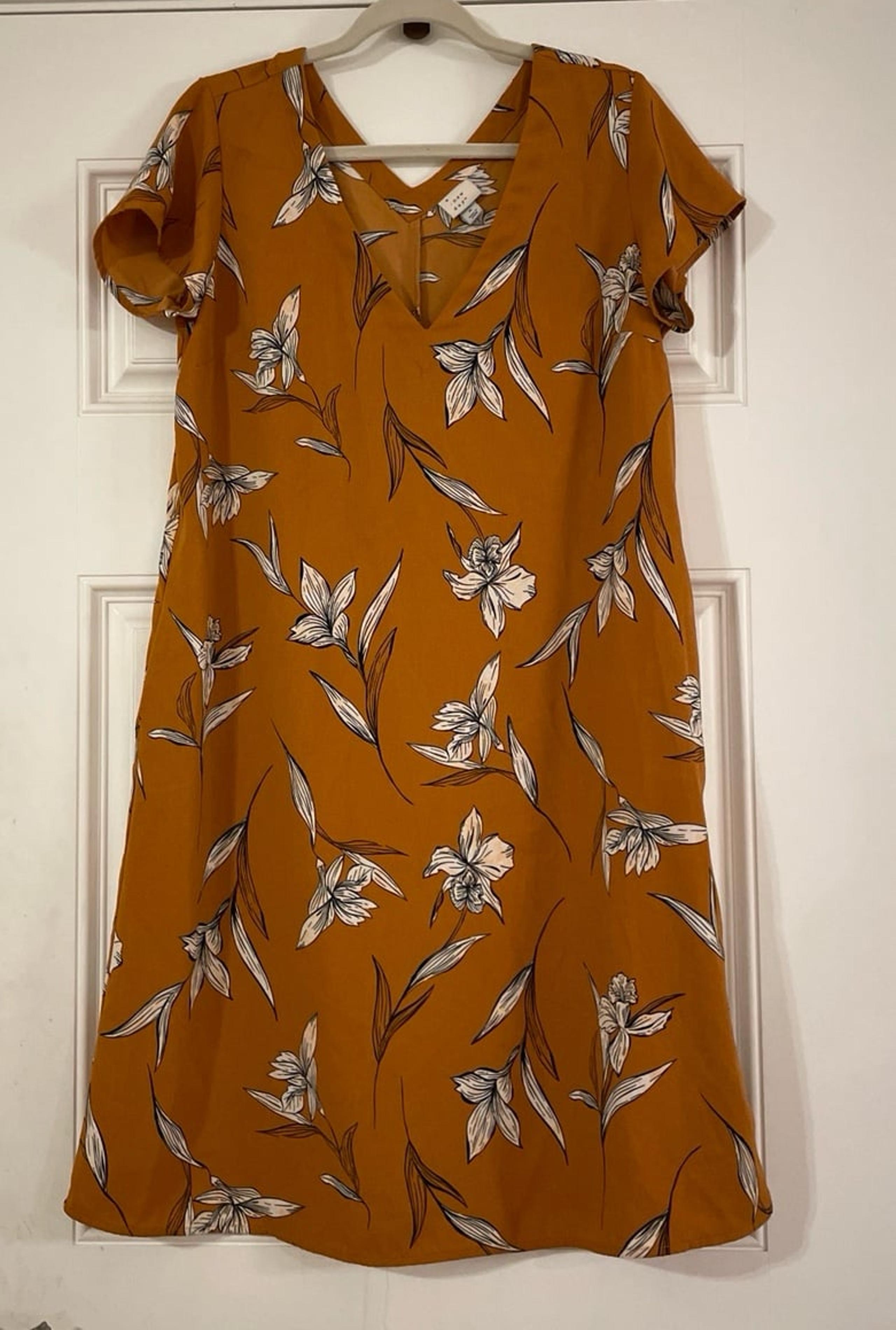 a new day floral dress, sz M.