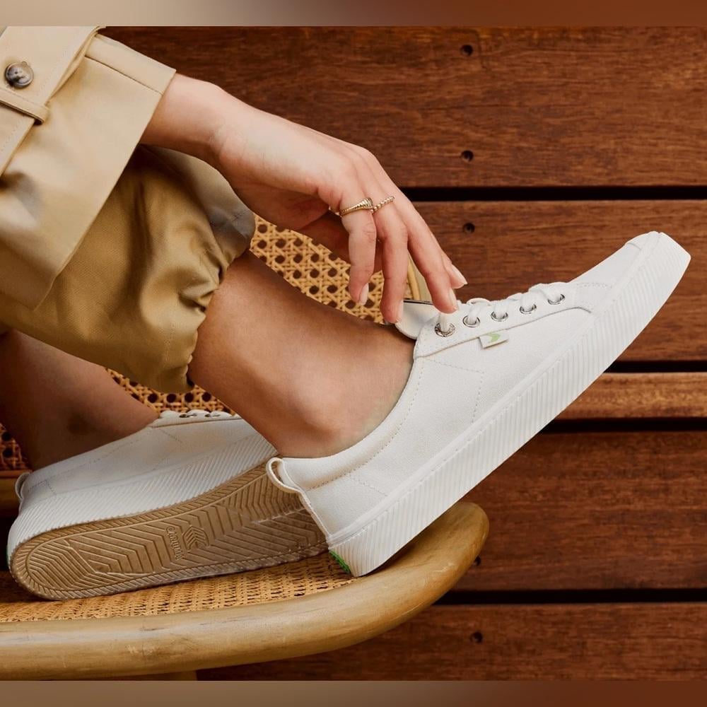 FP x Cariuma OCA Low Canvas Sneakers NEW