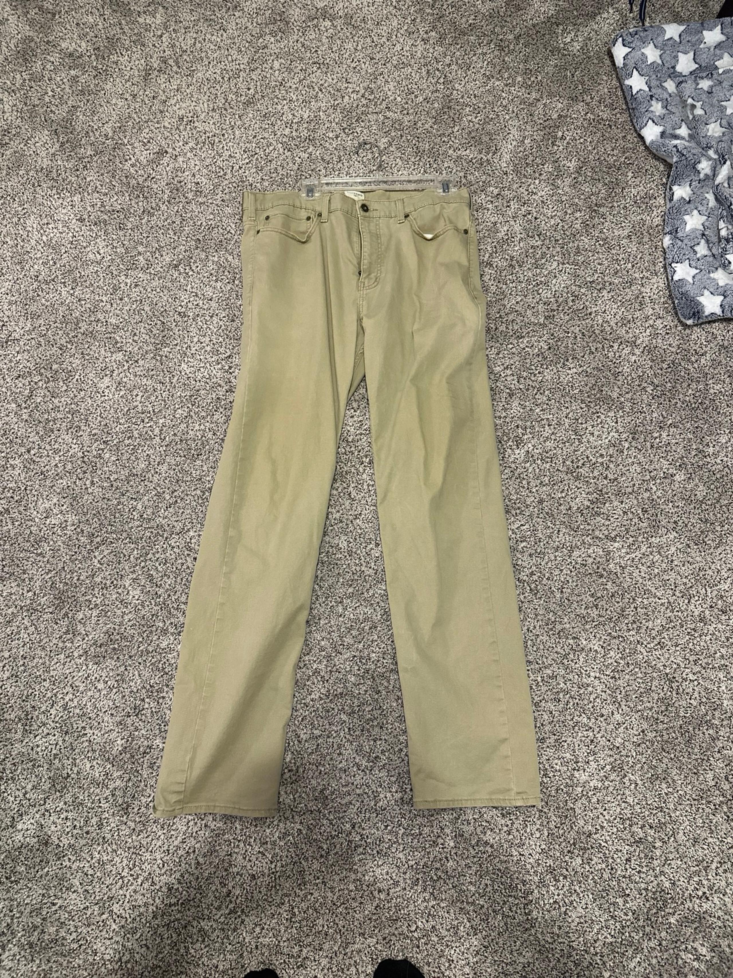 Dockers khakis