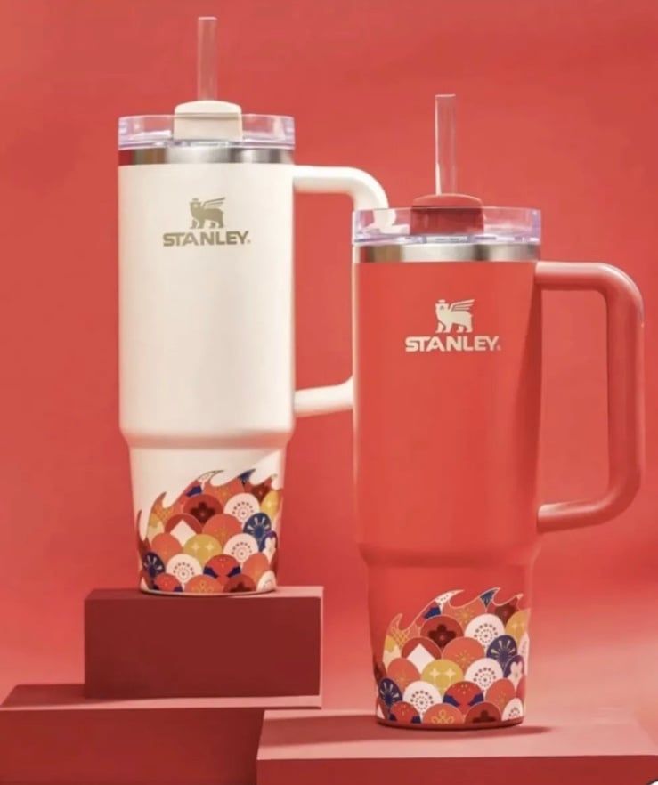 STANLEY LUNAR NEW YEAR EDITION QUENCHER 30oz. RED DRAGON/CREAM DRAGON SET