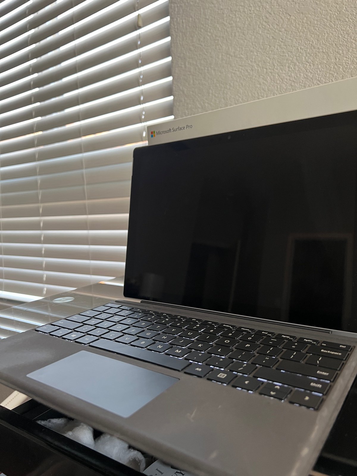 Microsoft Surface Pro (5th gen) + pencil + bag + box