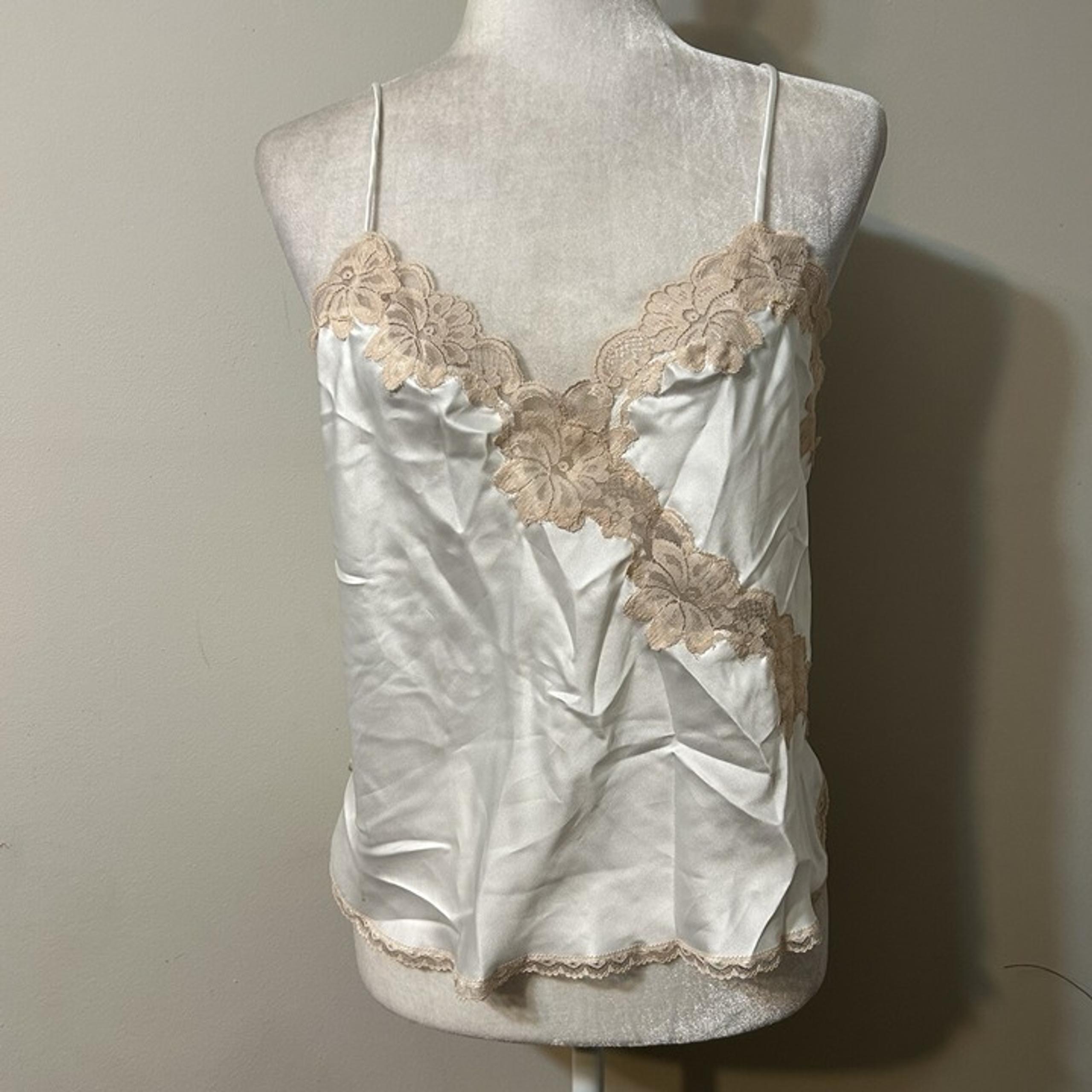 Vtg Miss Elaine Women Satin Ivory Cami Pajama Top Lace Floral Accent Size S USA