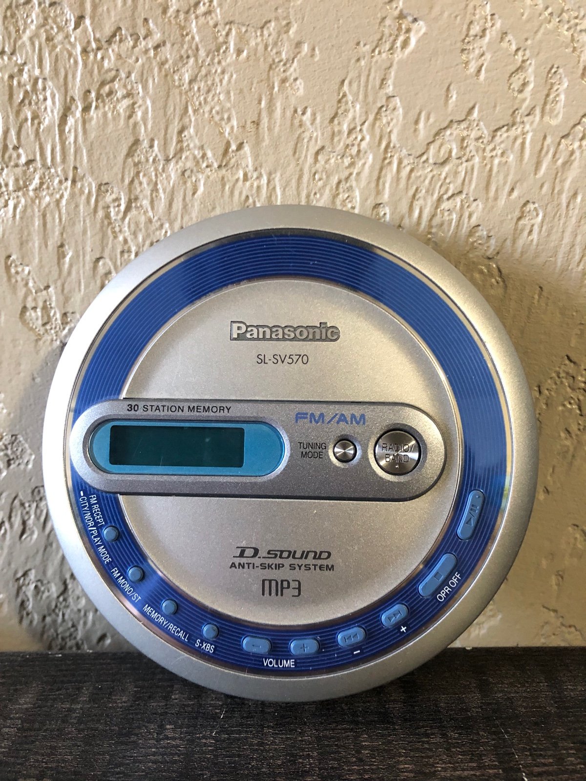 Panasonic SL-SV570 Silver Blue Portable CD MP3 Player with AM/FM Radio Panasonic SL-SV570 Silver Blue Portable CD MP3 Player with AM/FM Radio