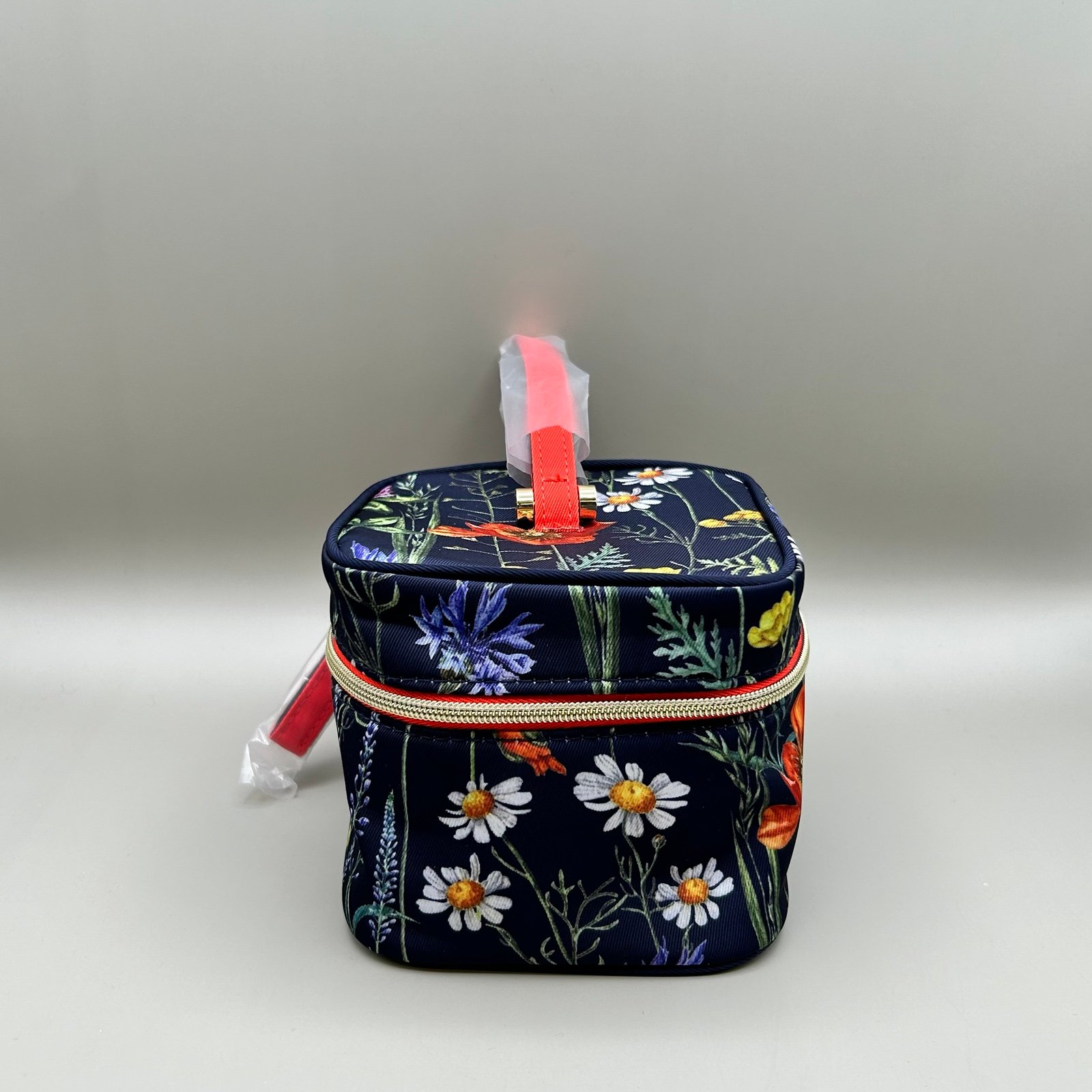 ESTEE LAUDER cosmetics pouch