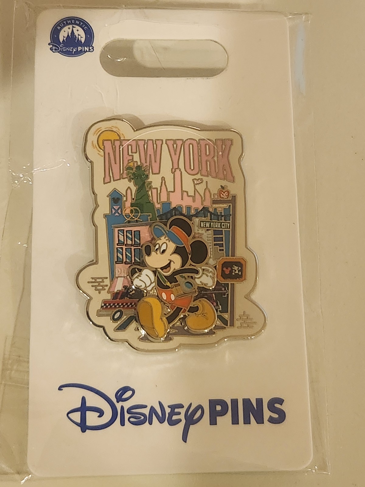 Mickey Mouse in NYC - Exclusive NYC Disney store Pin