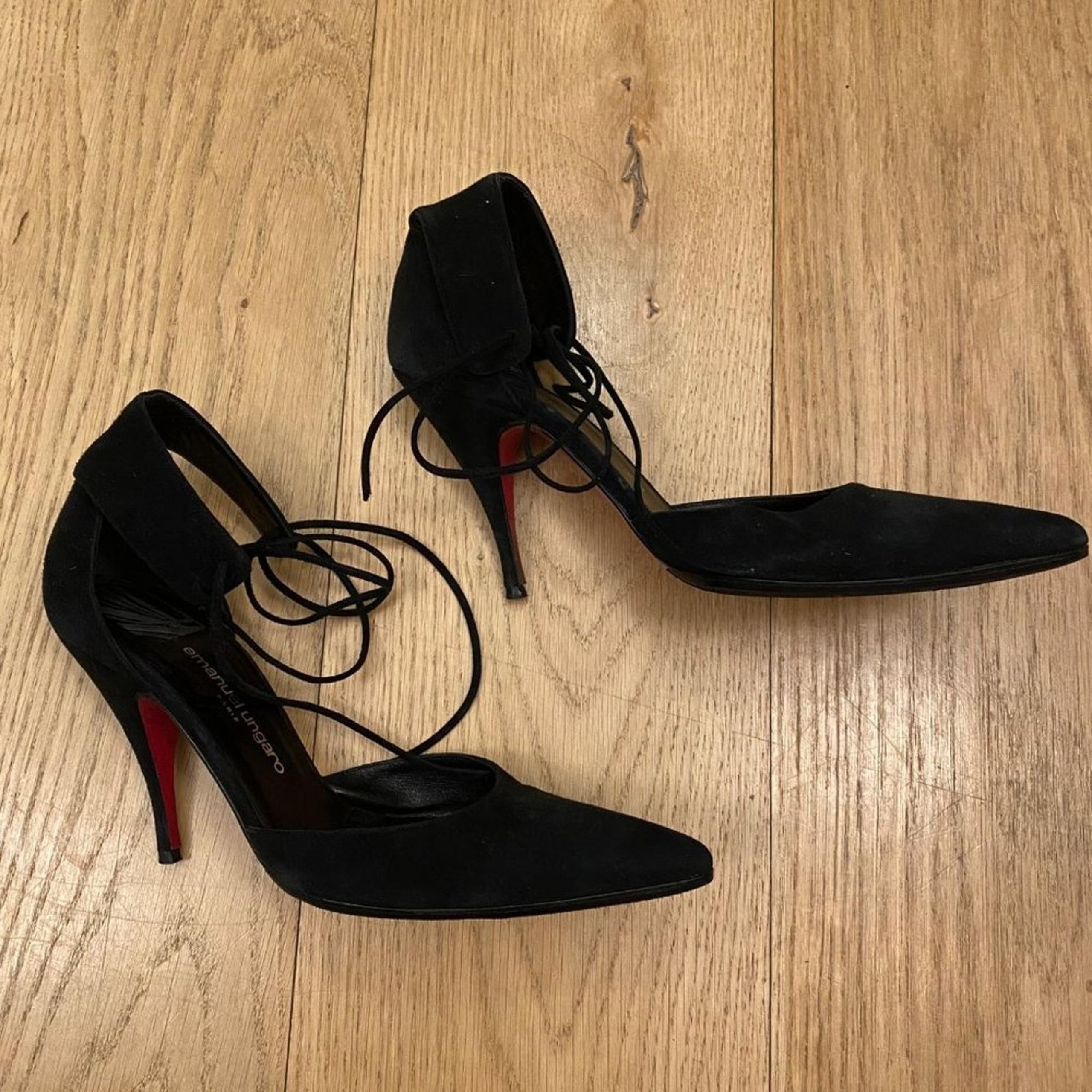 Emanuel Ungaro Suede Pumps in Black and Red Bottoms