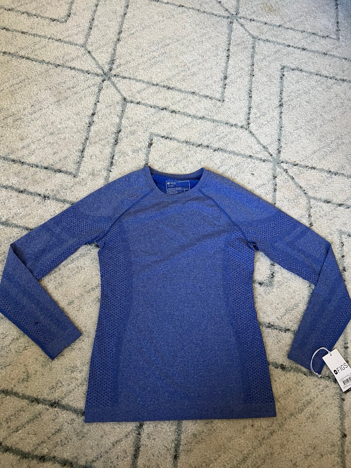 FIGS NWT Blue Salta Seamless - Longsleeve Underscrub - Size Medium PO5764