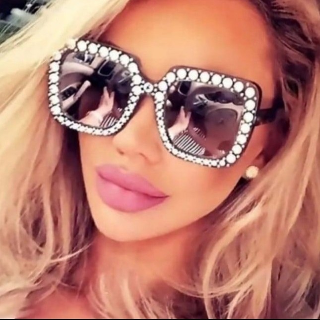 Oversized Cat eye sunglassess