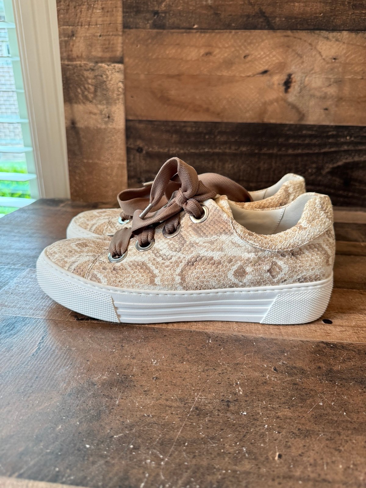 Gabor Women's sneakers Snakeskin Lace Up Size 8.5/9
