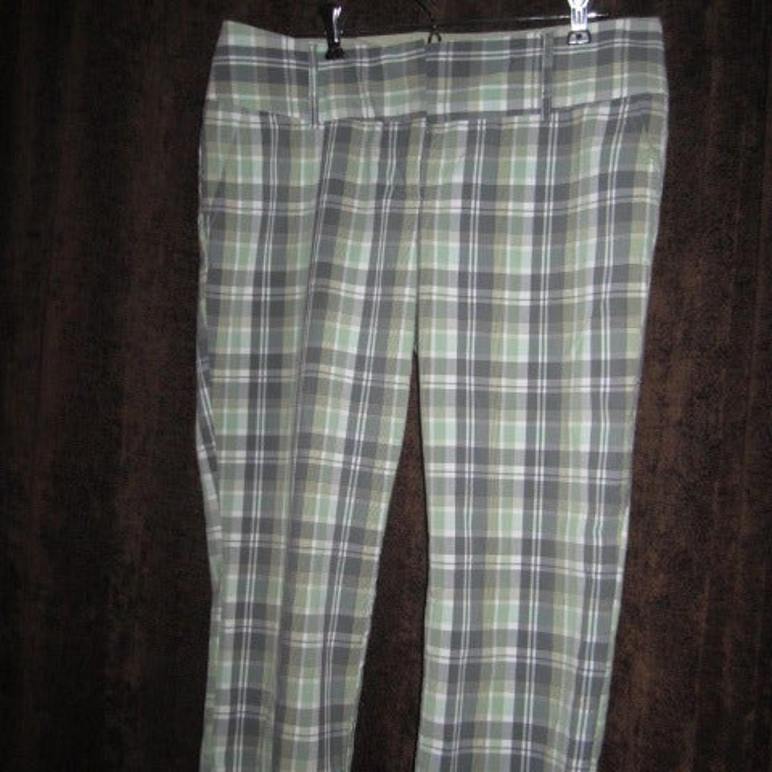 ZINC 9 Green/Gray Capris Cropped Pants